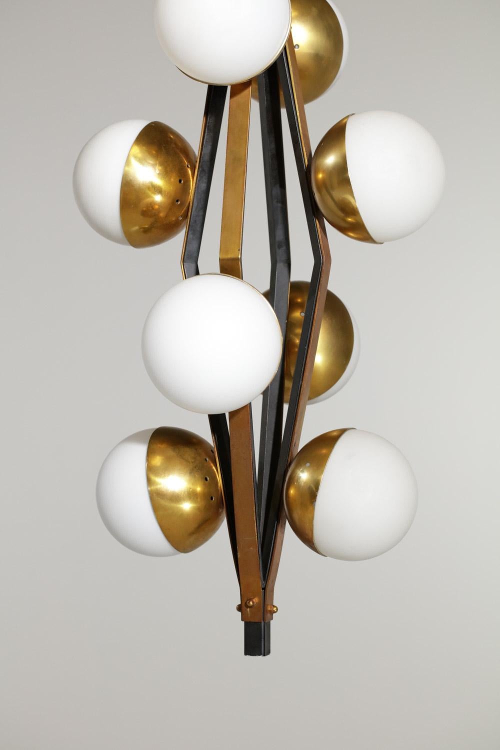 Metal Italian chandelier Stilnovo 8 globes in original opaline from 60's  For Sale