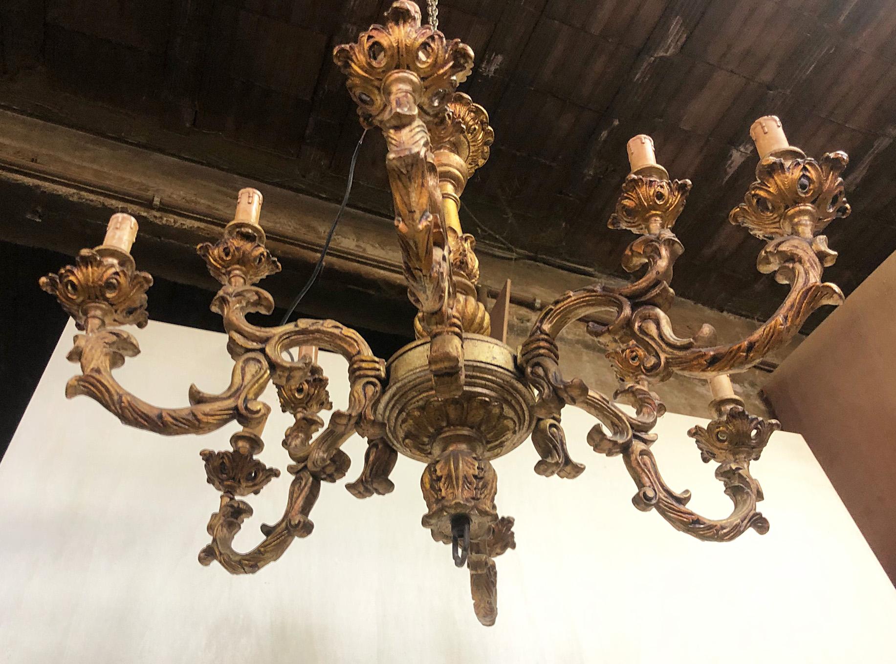 Italian Chandelier with 12 Lights Gold Wood 6