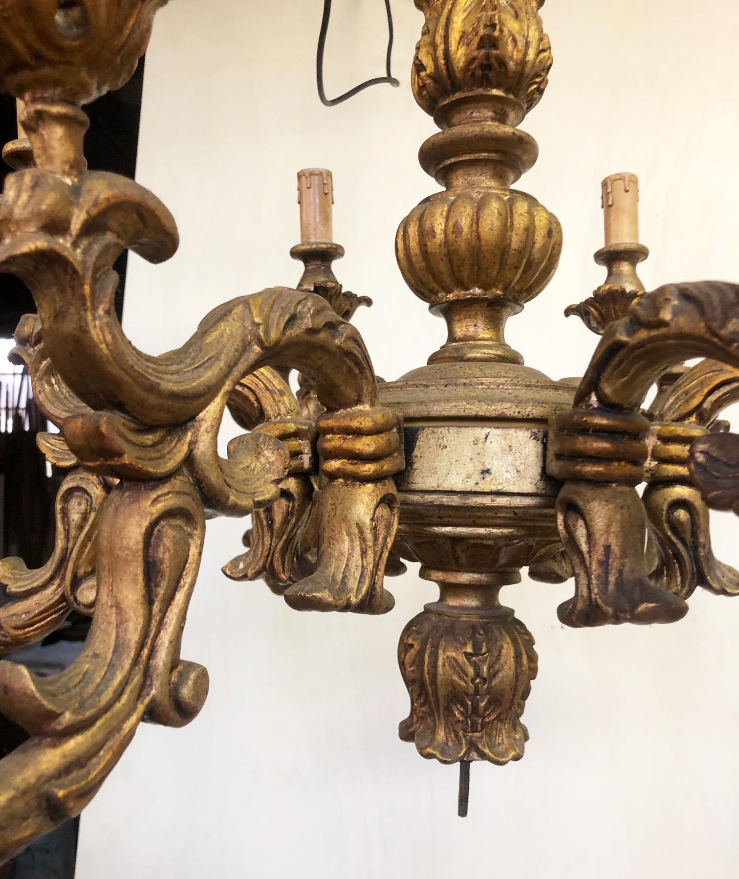 Italian Chandelier with 12 Lights Gold Wood 7