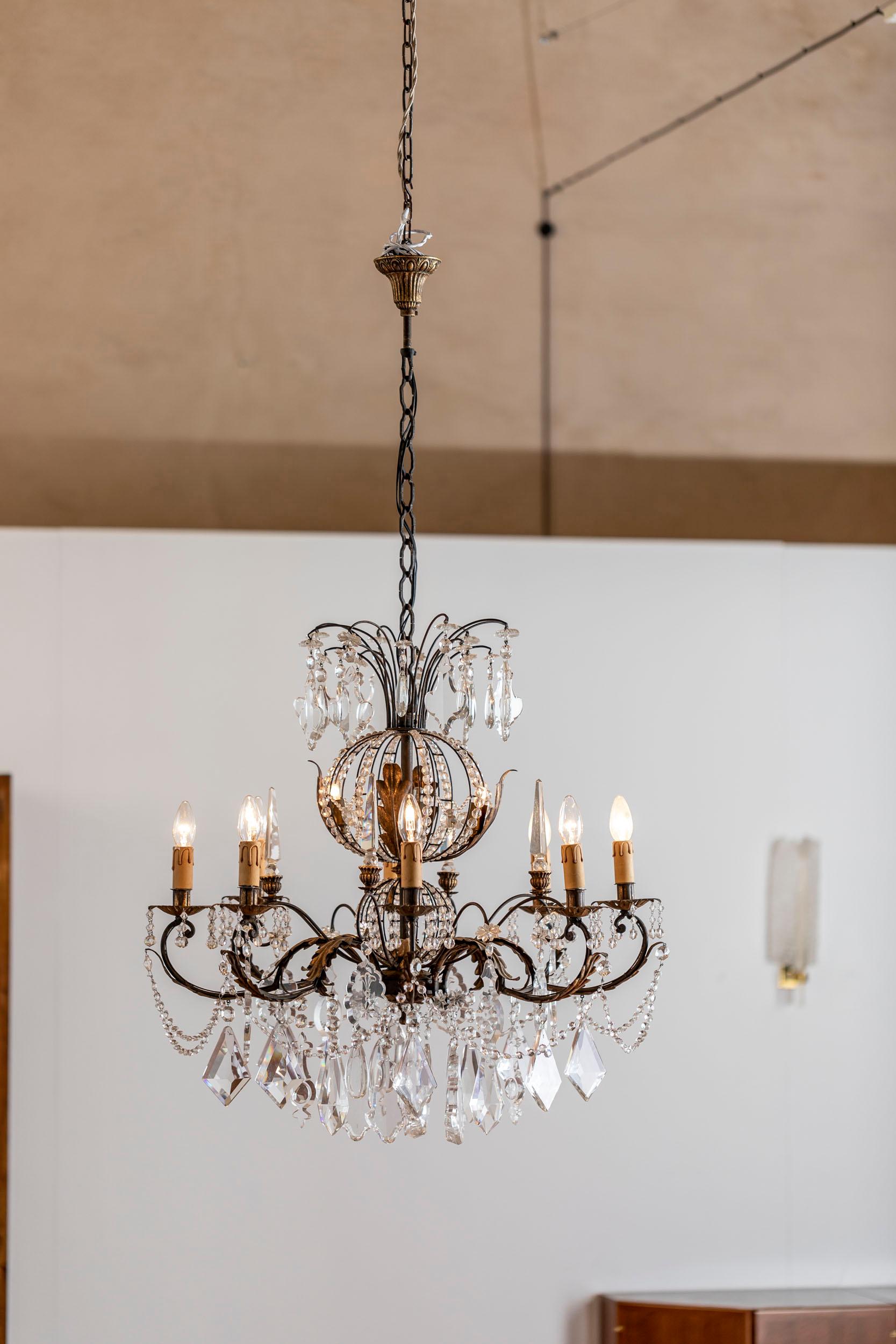 Mid-Century Modern Italian glass drops chandelier  For Sale