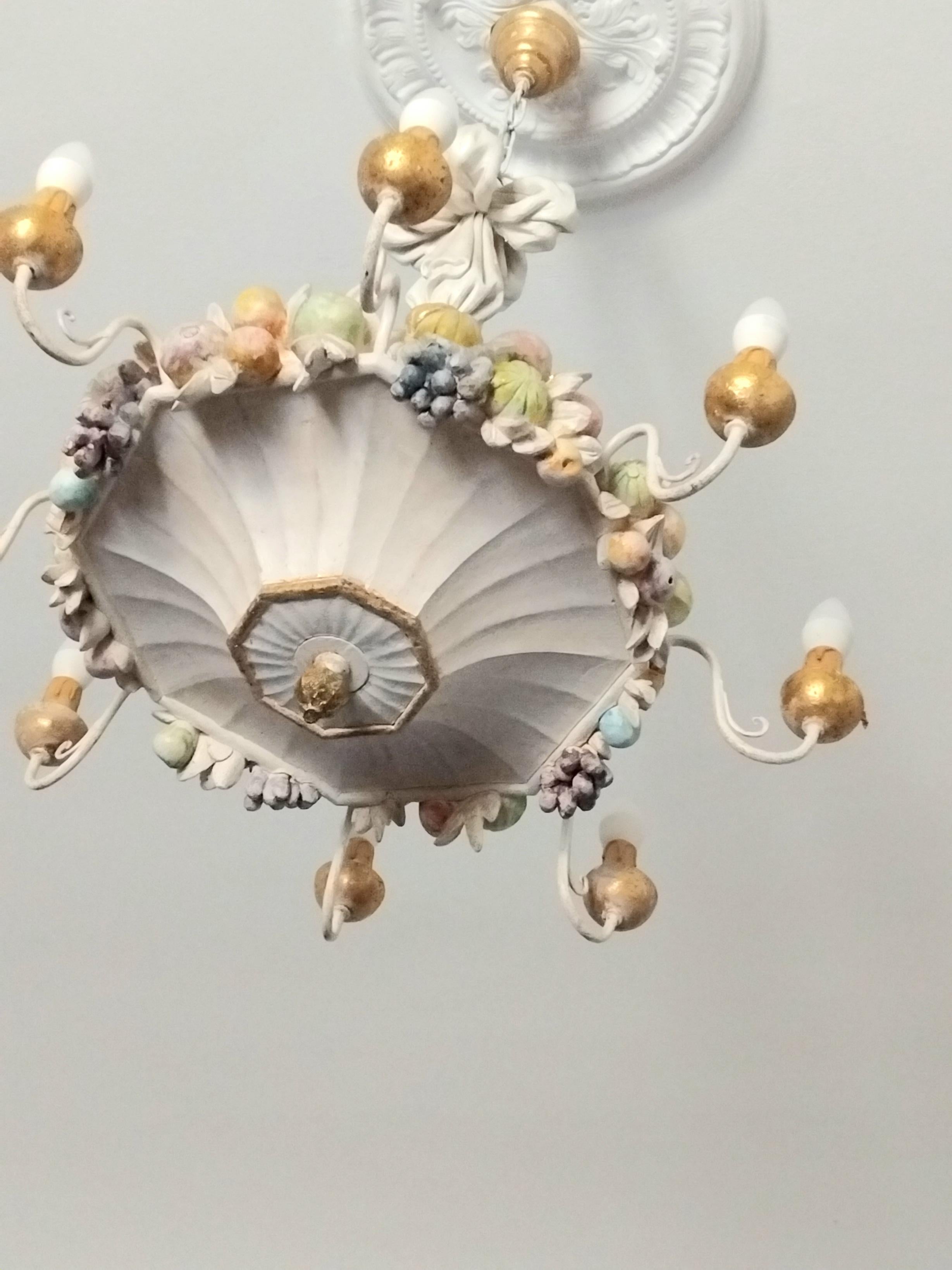 Lampadario italiano con  Frutta intagliata in Wood e foglia d'oro Spettacolare in vendita 10