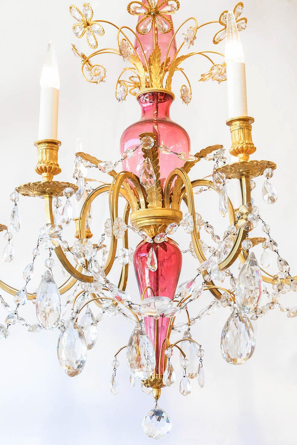 European Italian chandelier in pink and transparent glass and gilt bronze, circa 1880