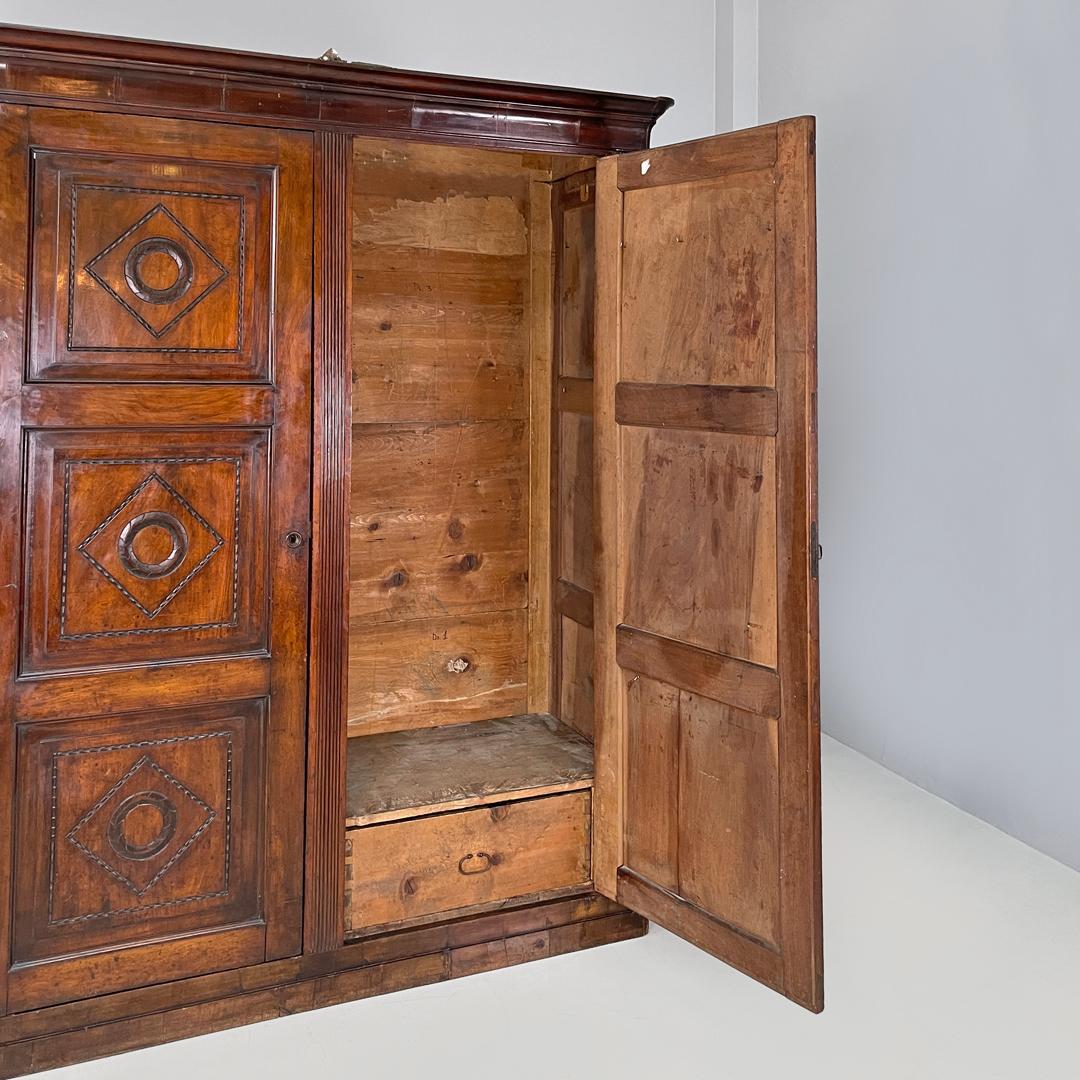 Italian Charles X style two-door wooden wardrobe with decorations, early 1800s For Sale 9