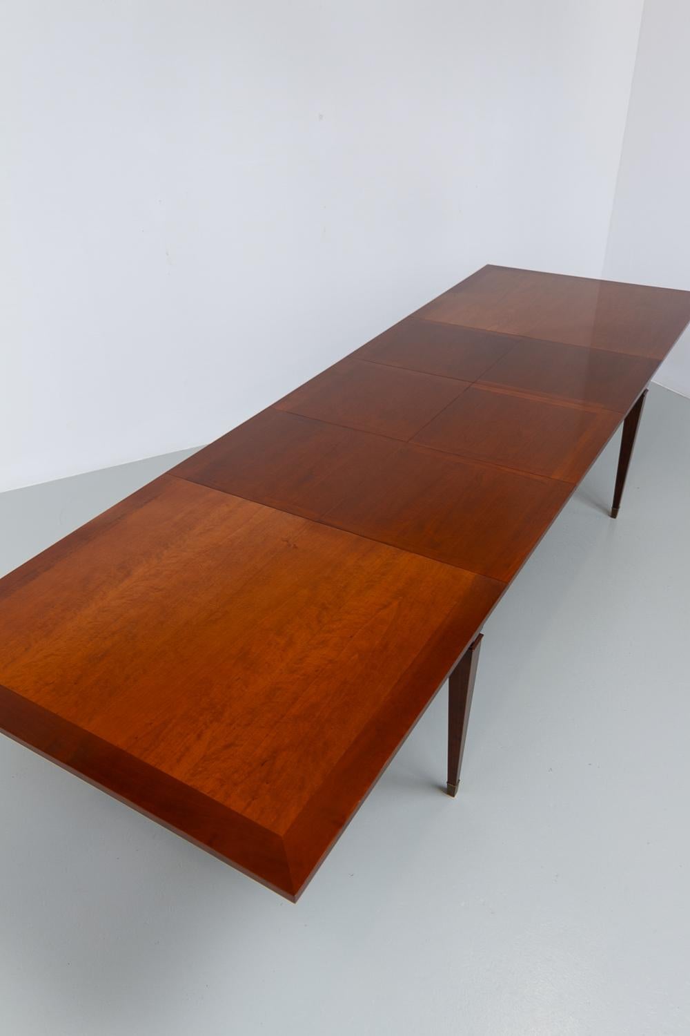 Italian Cherry Extendable Dining Table by Annibale Colombo, late 20th Century. 8