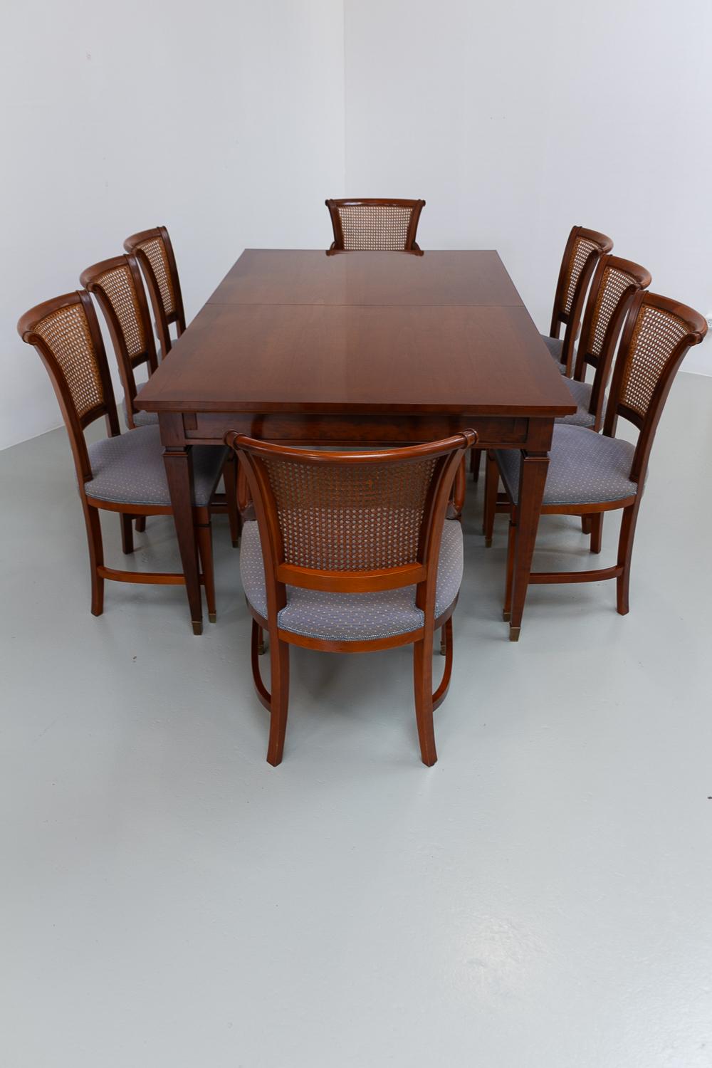 Italian Cherry Extendable Dining Table by Annibale Colombo, late 20th Century. 14
