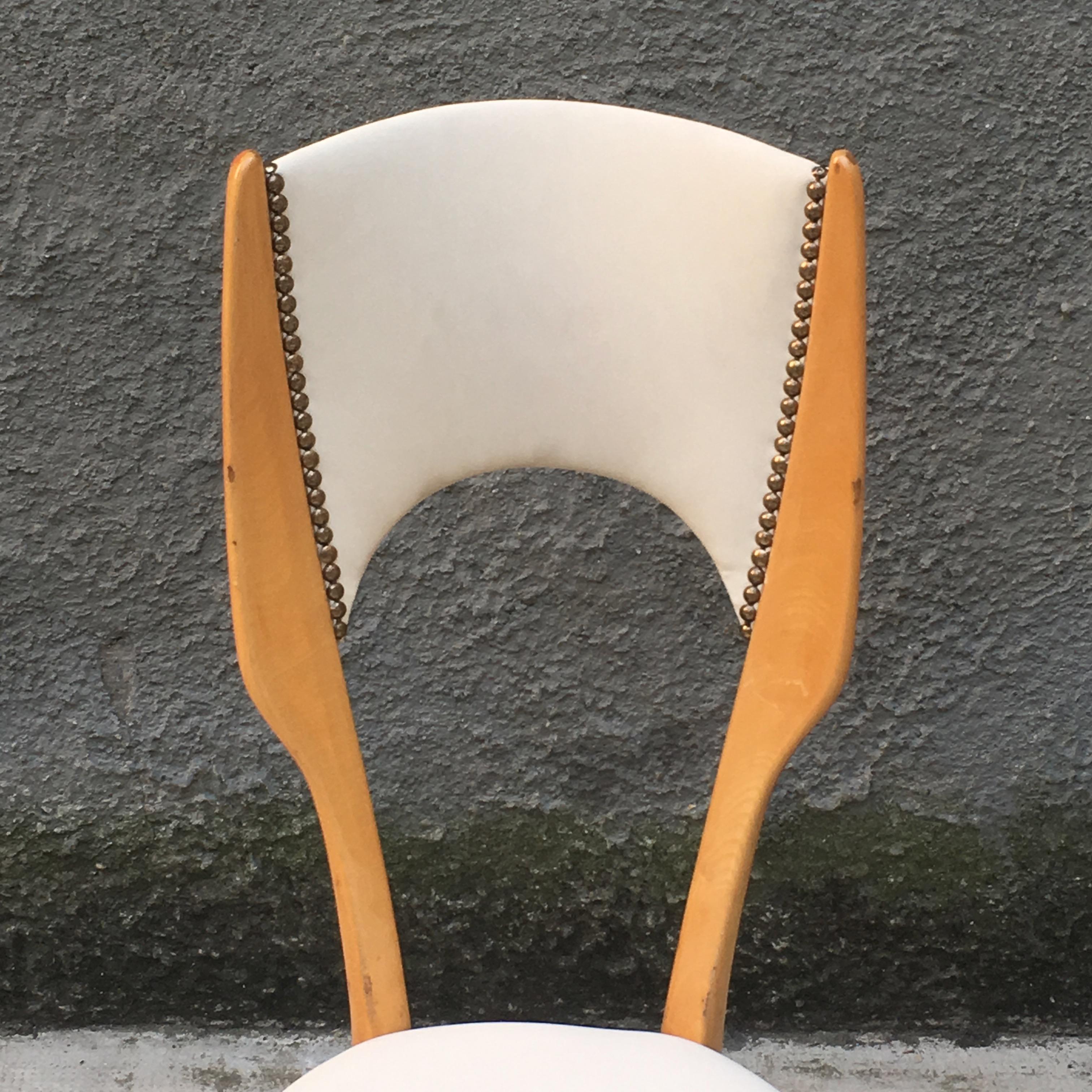 Italian Cherry & Ivory Skai Dining Chairs, 1950s, Set of 6 In Excellent Condition For Sale In Milano, IT