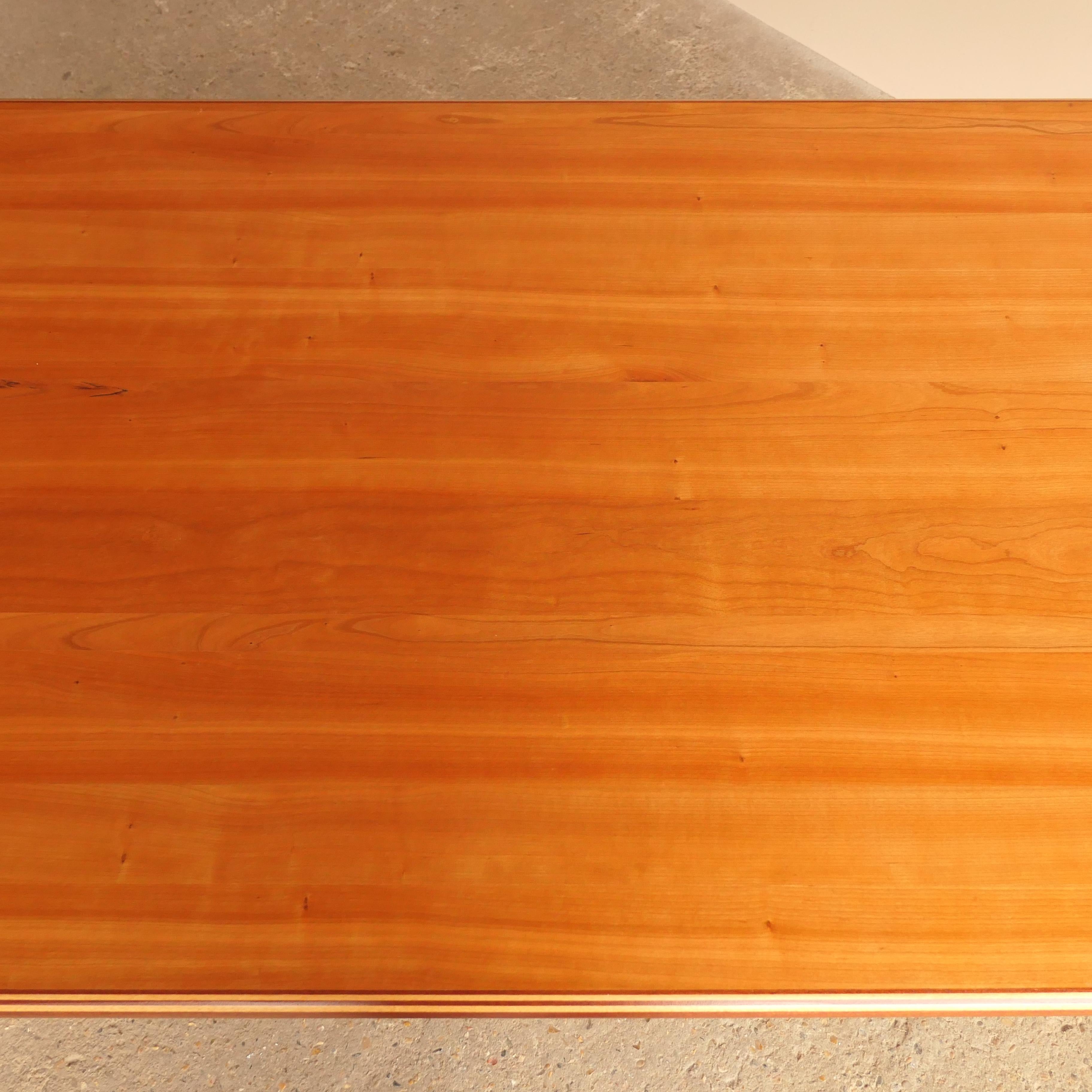 Italian Cherry Wood Dining Table In Good Condition For Sale In Faversham, GB
