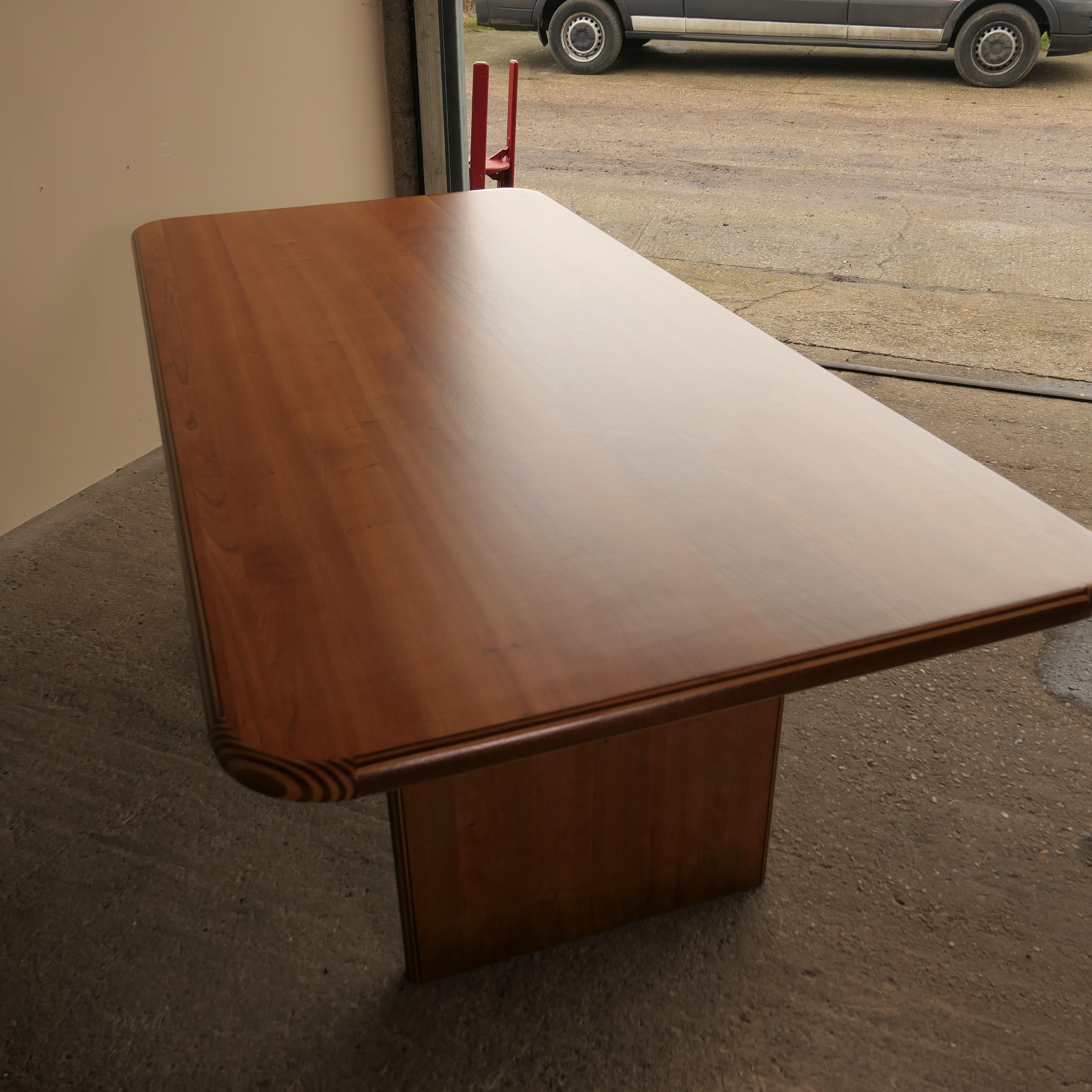 Italian Cherry Wood Dining Table For Sale 1