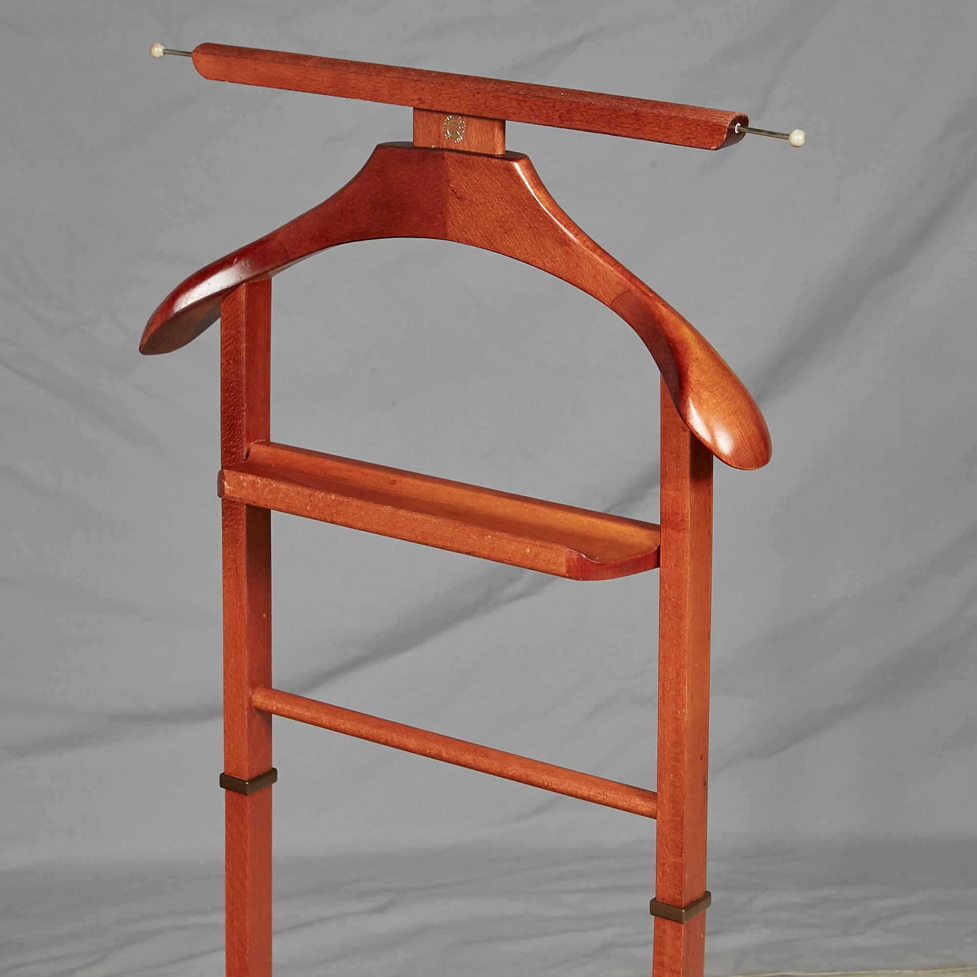 Italian Cherrywood Valet by Ico Parisi for Fratelli Reguitti In Excellent Condition For Sale In Amherst, NH