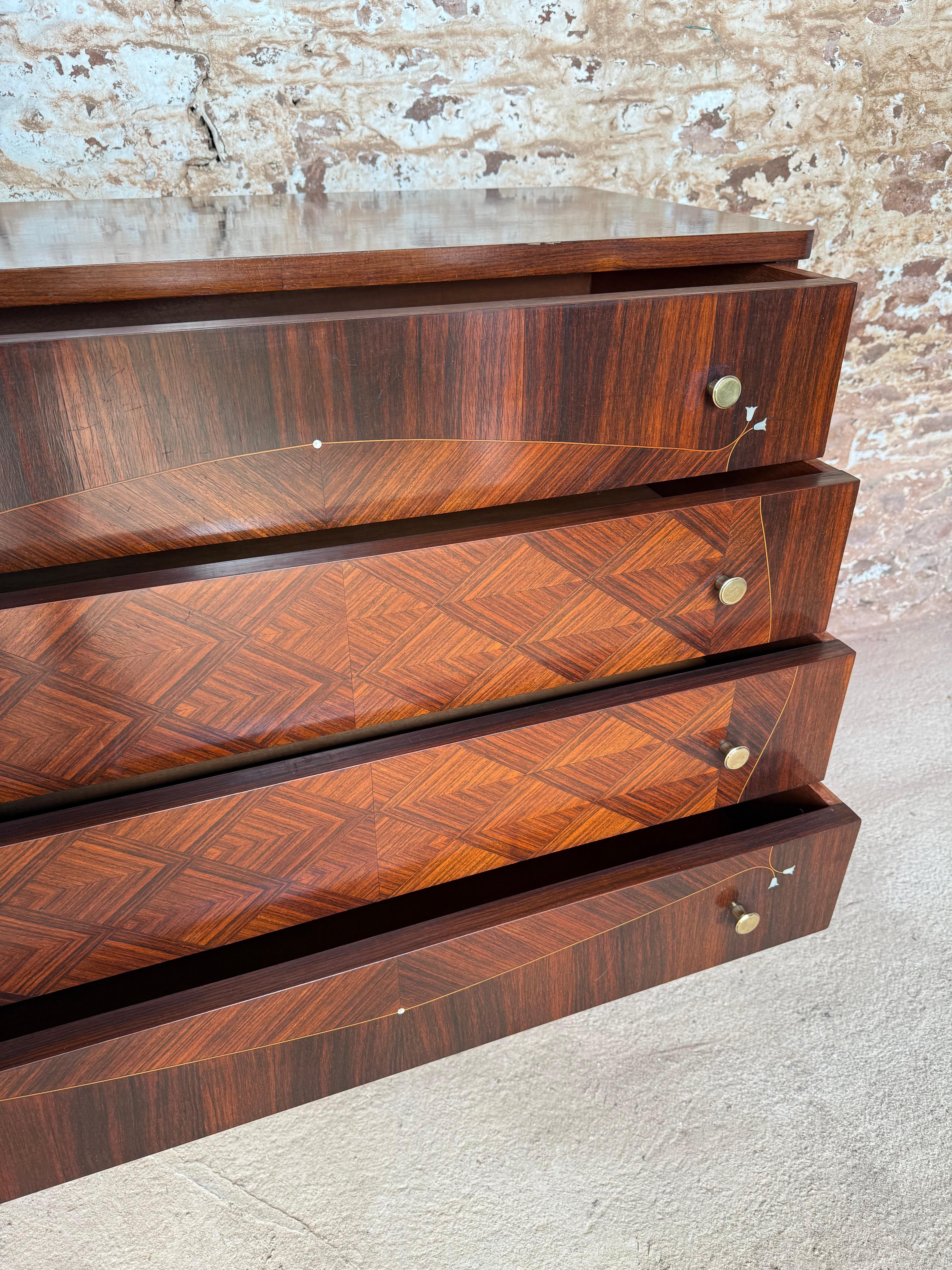 Italian chest of drawers / commode , mid century For Sale 6