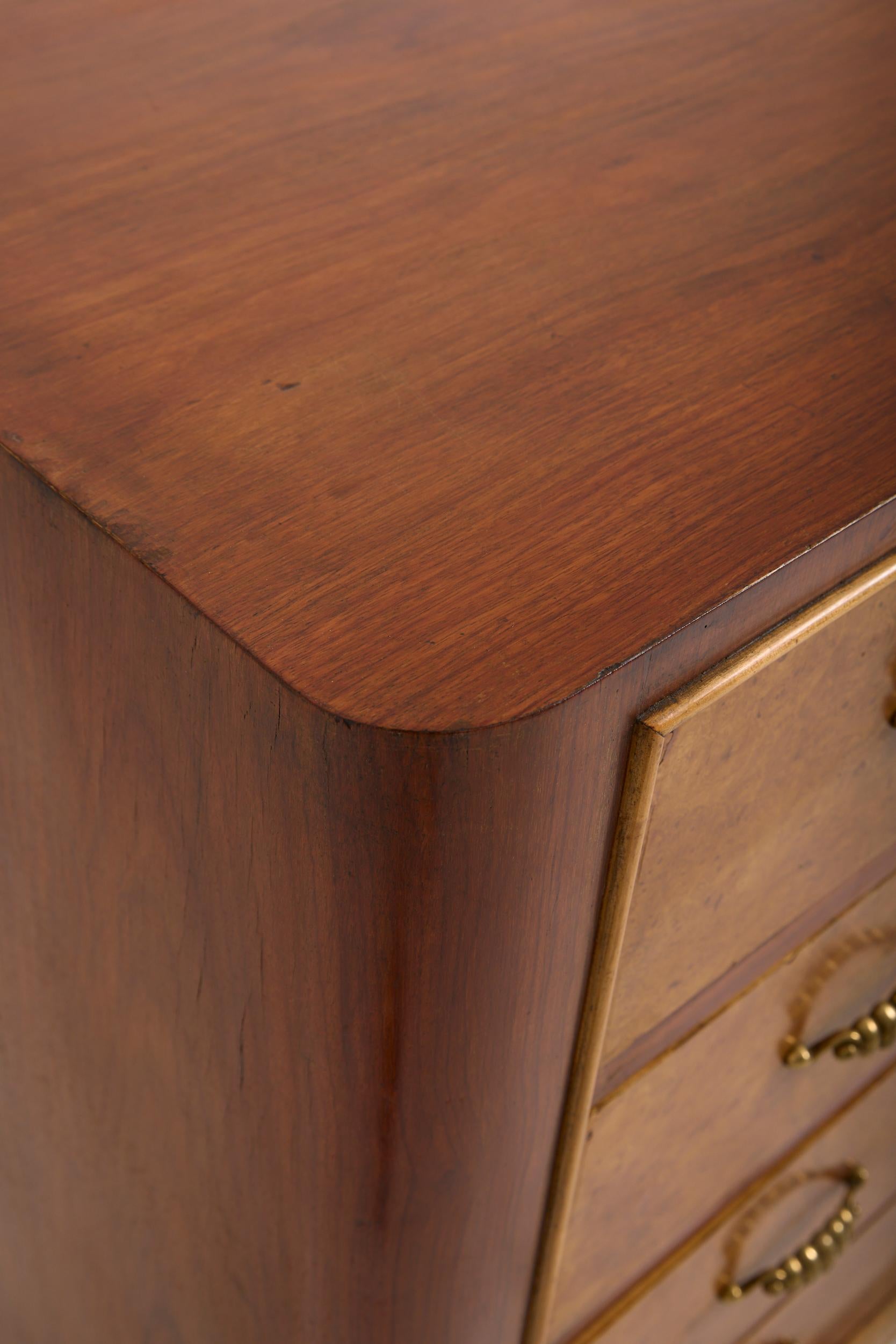Italian Chest of Drawers in vendita 2