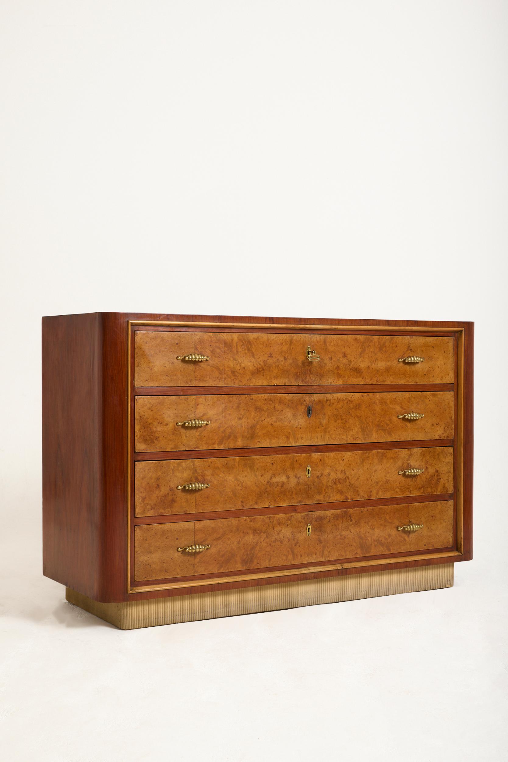 Italiano Italian Chest of Drawers in vendita