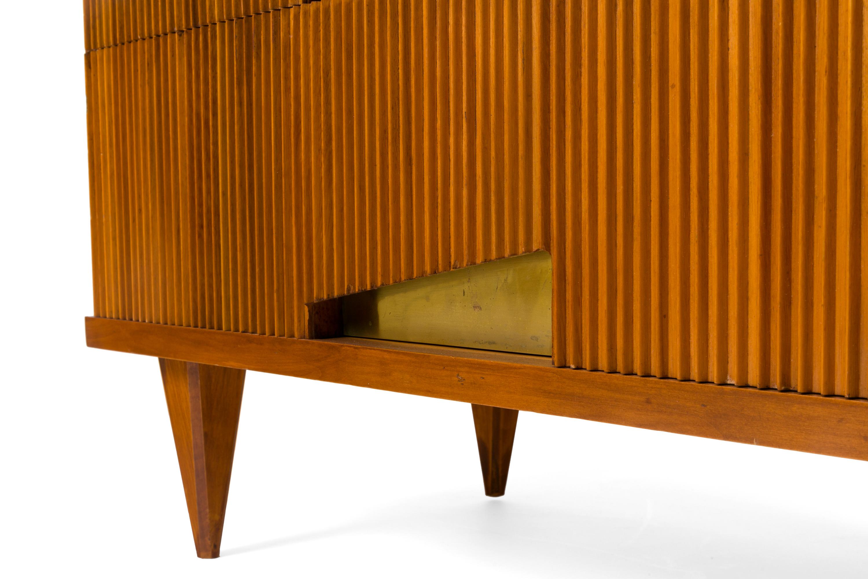Italian Chest of Drawers in the Style of Gio Ponti 1