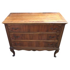 Vintage Italian Chest of Drawers of the Twentieth Century in Natural Color Walnut 
