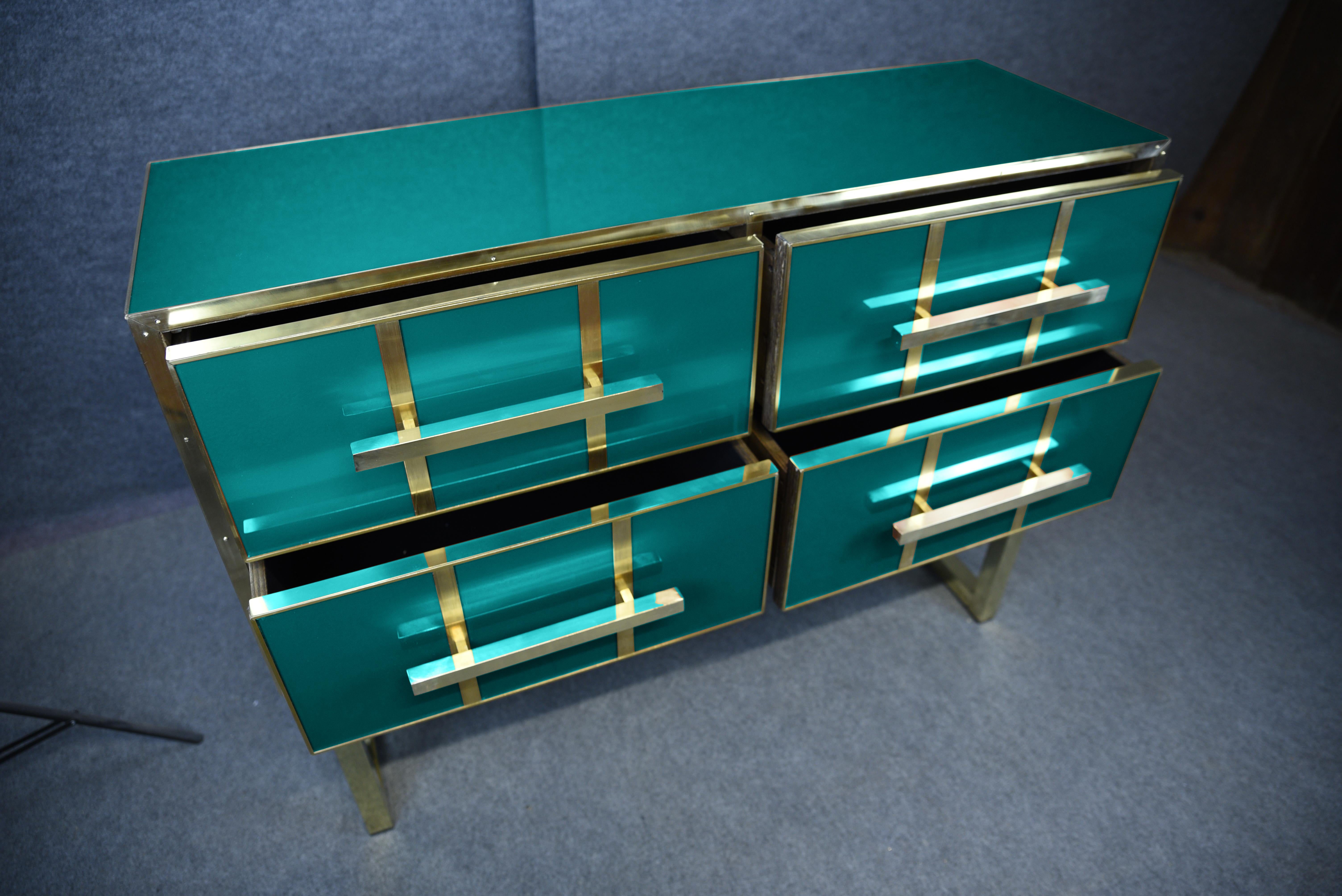 Falegnameria Italian Chest of Drawers with Aqua Blue Murano Glass & Brass Trim Available - JF in vendita