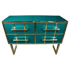 Cómoda italiana con cristal de Murano azul aguamarina y adornos de latón disponibles - JF