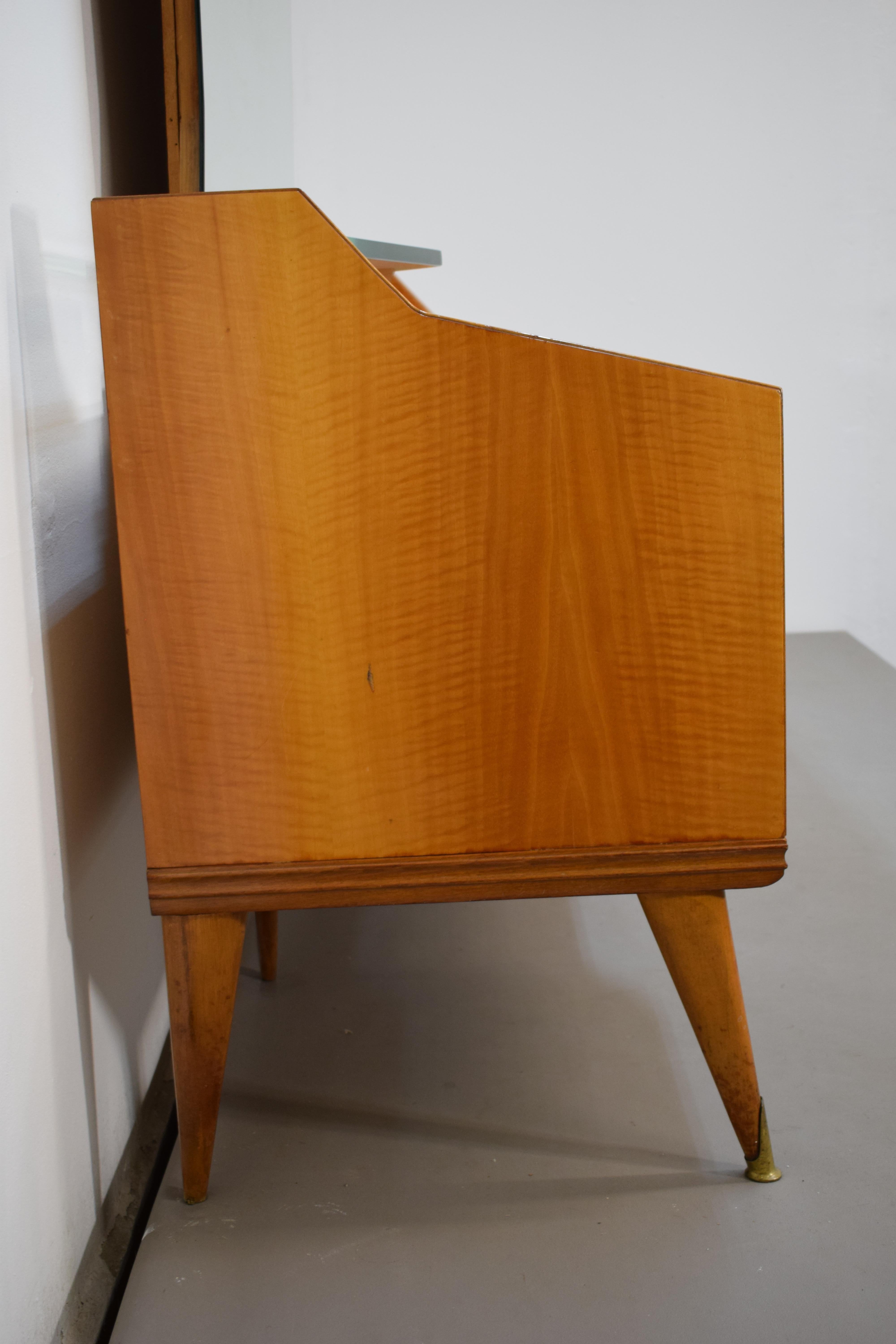 Italian chest of drawers with mirror, 1950s For Sale 4