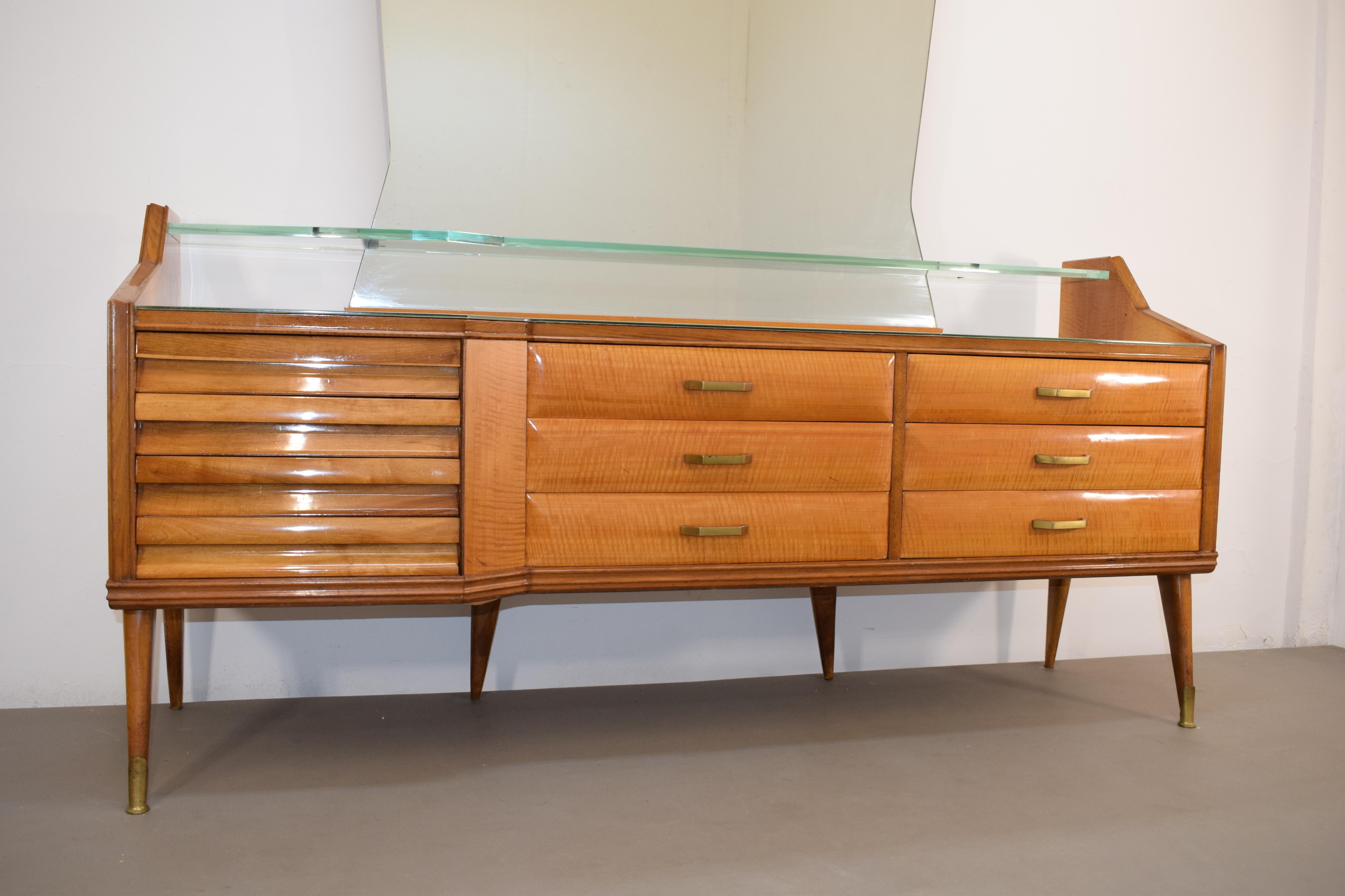 Italian chest of drawers with mirror, 1950s In Good Condition For Sale In Palermo, PA