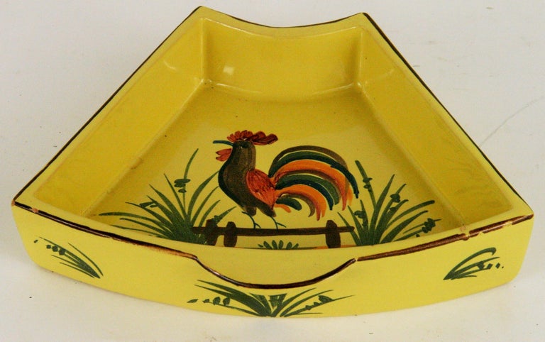 Italian Chicken Motif Ceramic Rotating Hors D'oeuvre Set In Good Condition For Sale In Douglas Manor, NY