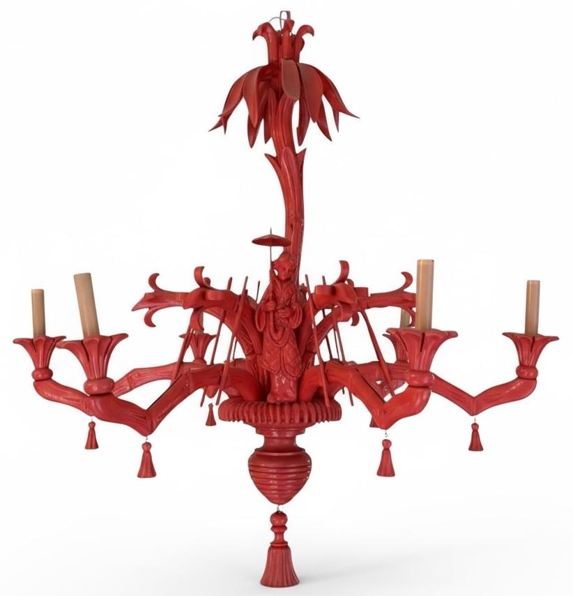 Se trata de una lámpara de araña chinesca italiana de madera tallada, con brazos de bambú de imitación y palmas talladas de apoyo. Tiene seis brazos y borlas por toda la pieza. La laca china roja / coral no es original. Tiene una doncella asiática
