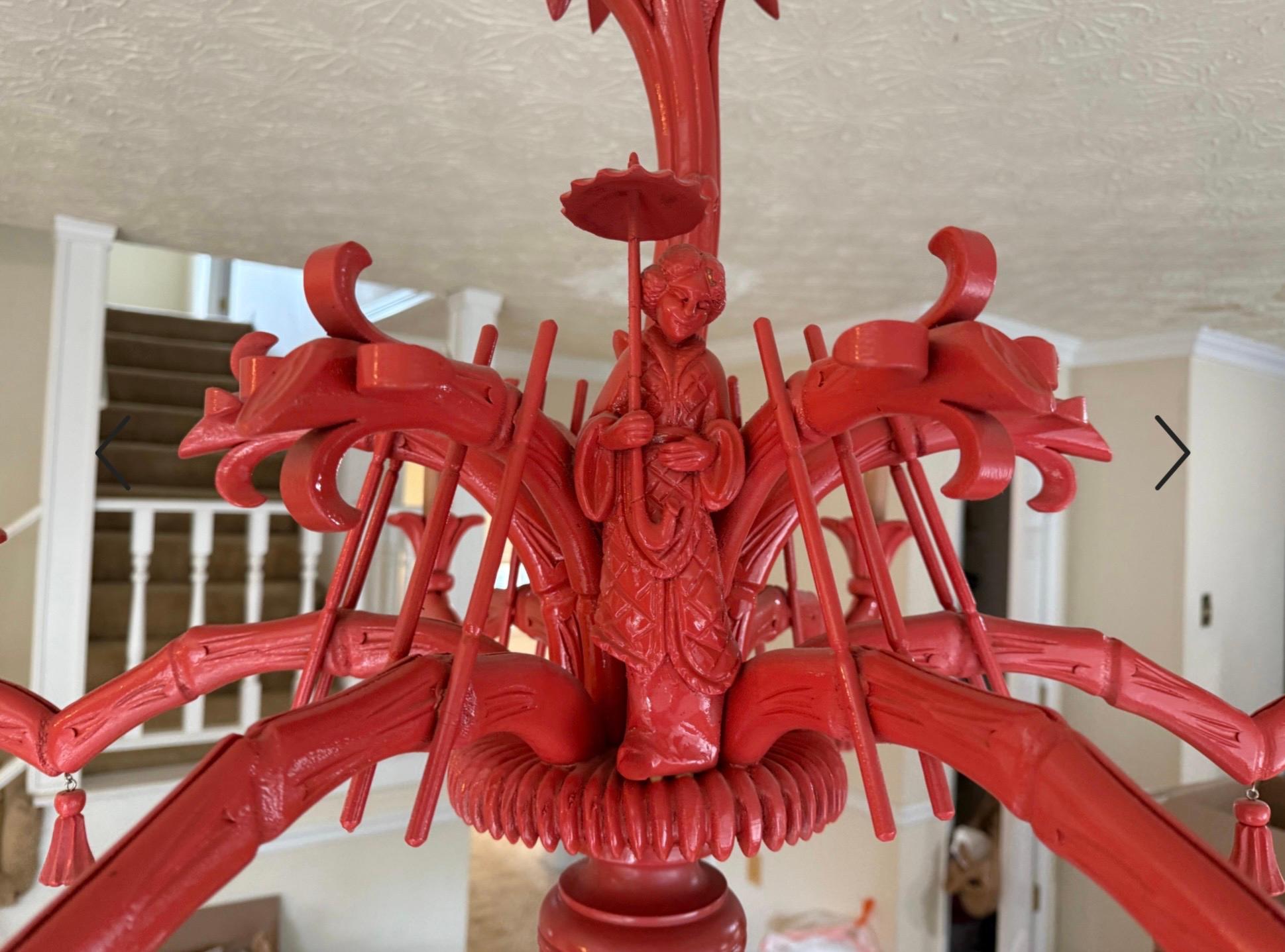 Lámpara de araña de 6 brazos de madera tallada en imitación de bambú y ramas de palmera, estilo Chinoiserie italiana Italiano en venta