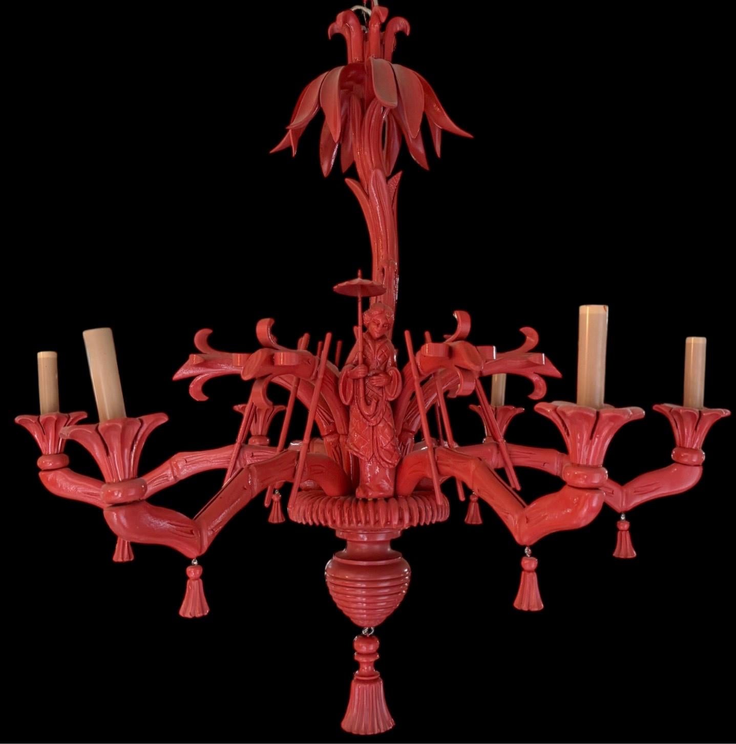 Lámpara de araña de 6 brazos de madera tallada en imitación de bambú y ramas de palmera, estilo Chinoiserie italiana en Bueno estado para la venta en Kennesaw, GA