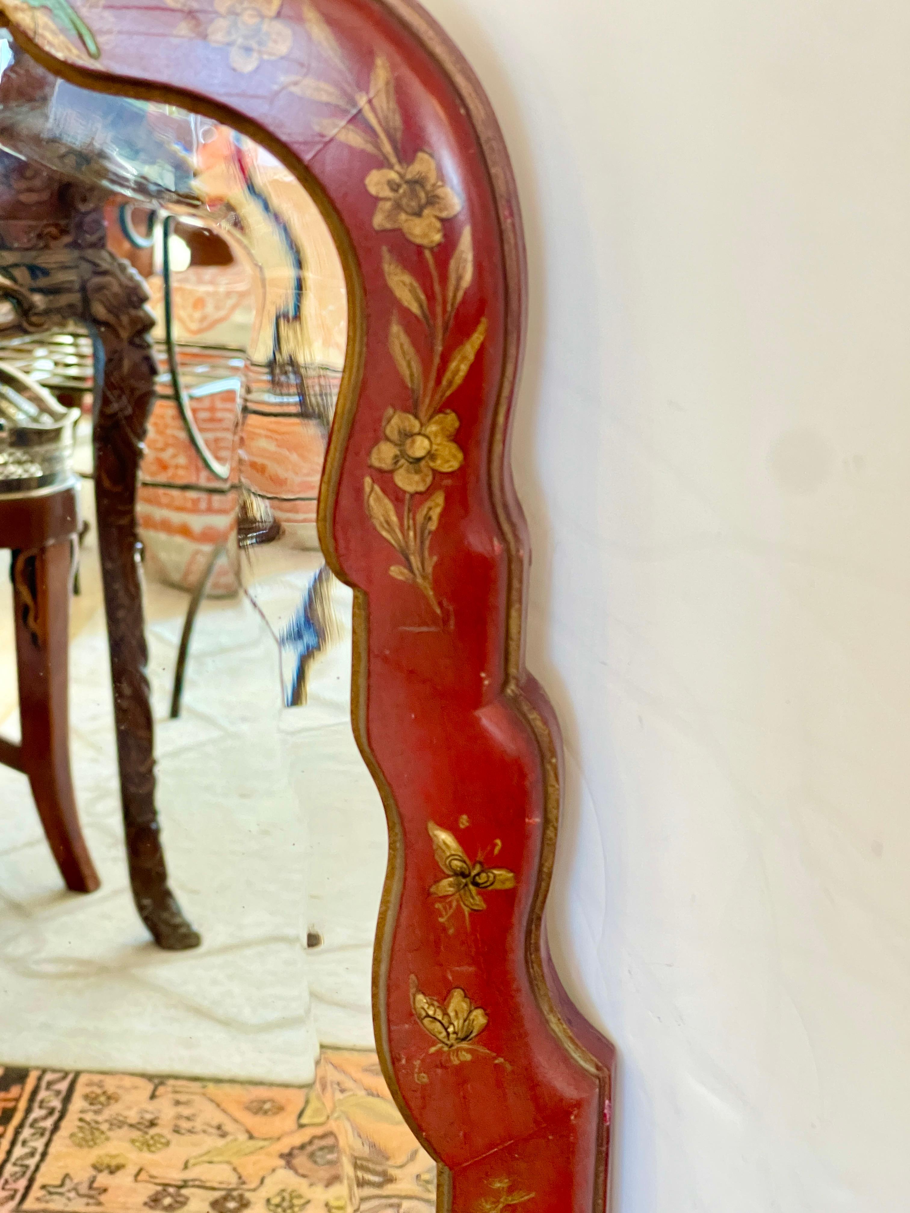 Miroir laqué rouge peint à la main, Chinoiserie italienne, années 1950 Bon état - En vente à West Palm Beach, FL