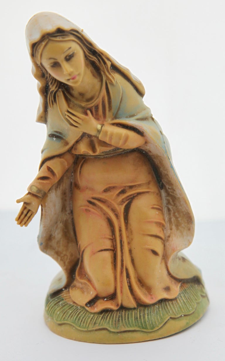 Italian Christmas Nativity Scene with 10 Traditional Figures and Wooden ...