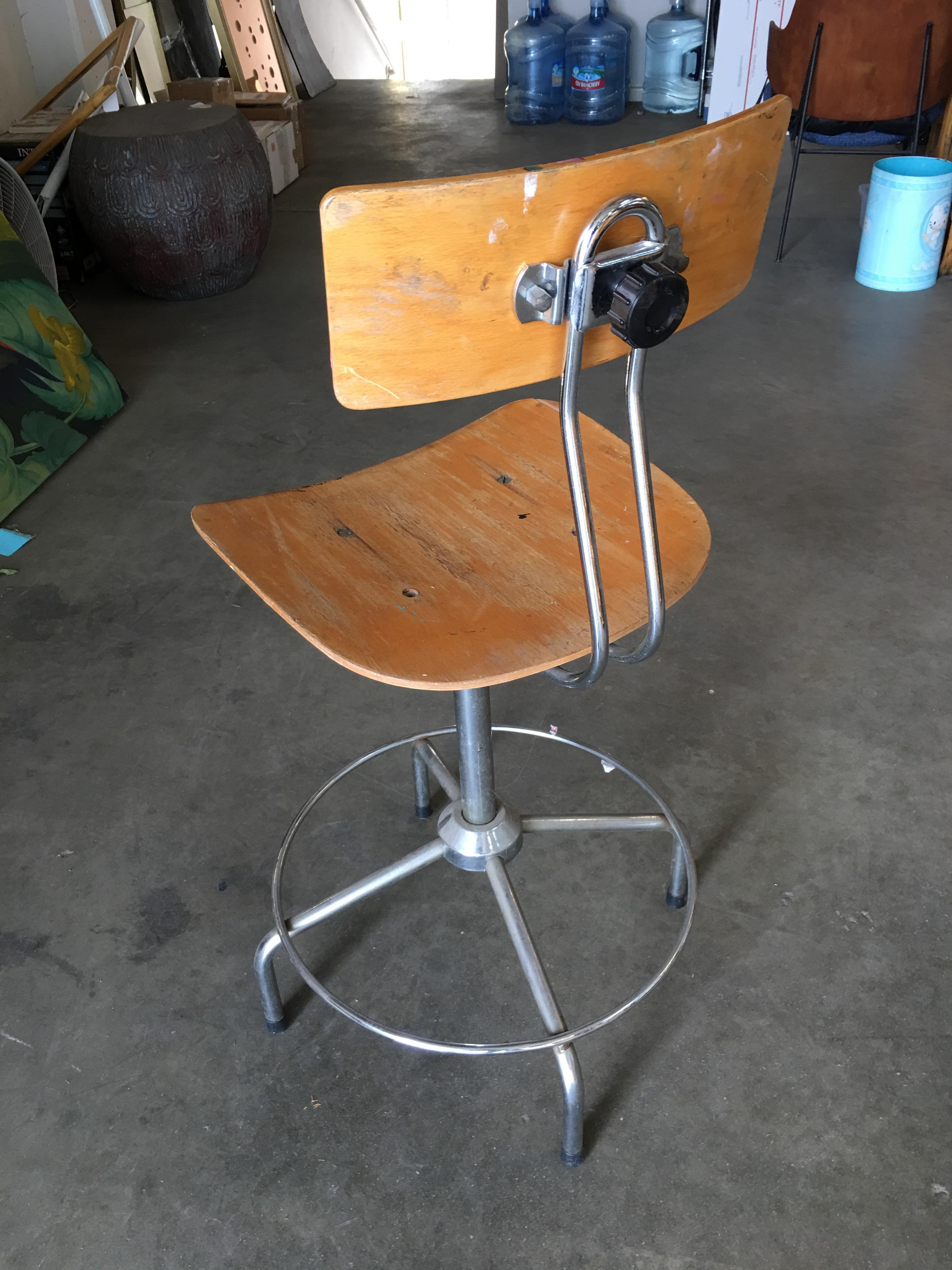 Italian Chrome and Formed Birch Plywood Artist Drafting Work Chair In Distressed Condition For Sale In Van Nuys, CA