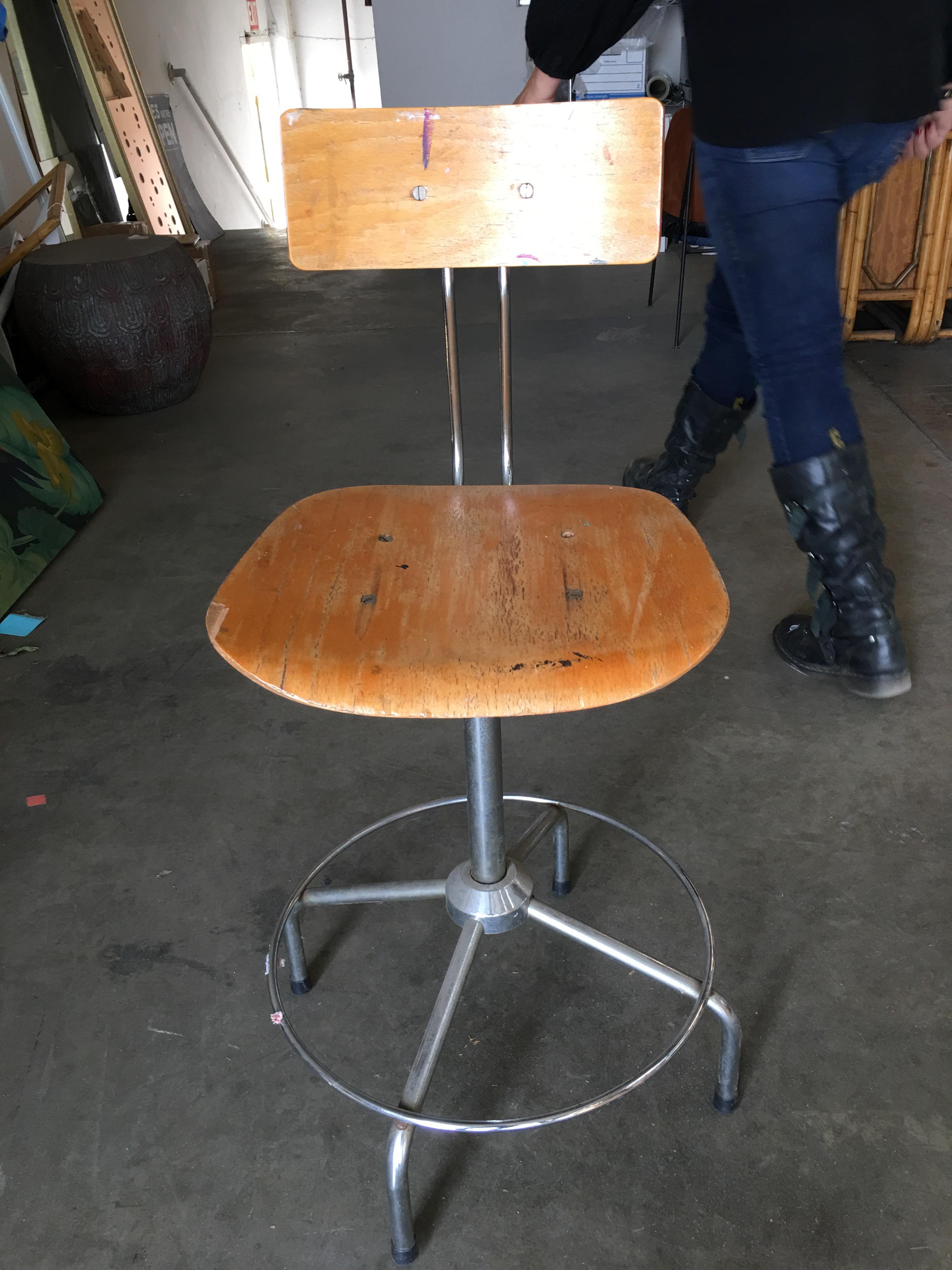 Late 20th Century Italian Chrome and Formed Birch Plywood Artist Drafting Work Chair For Sale