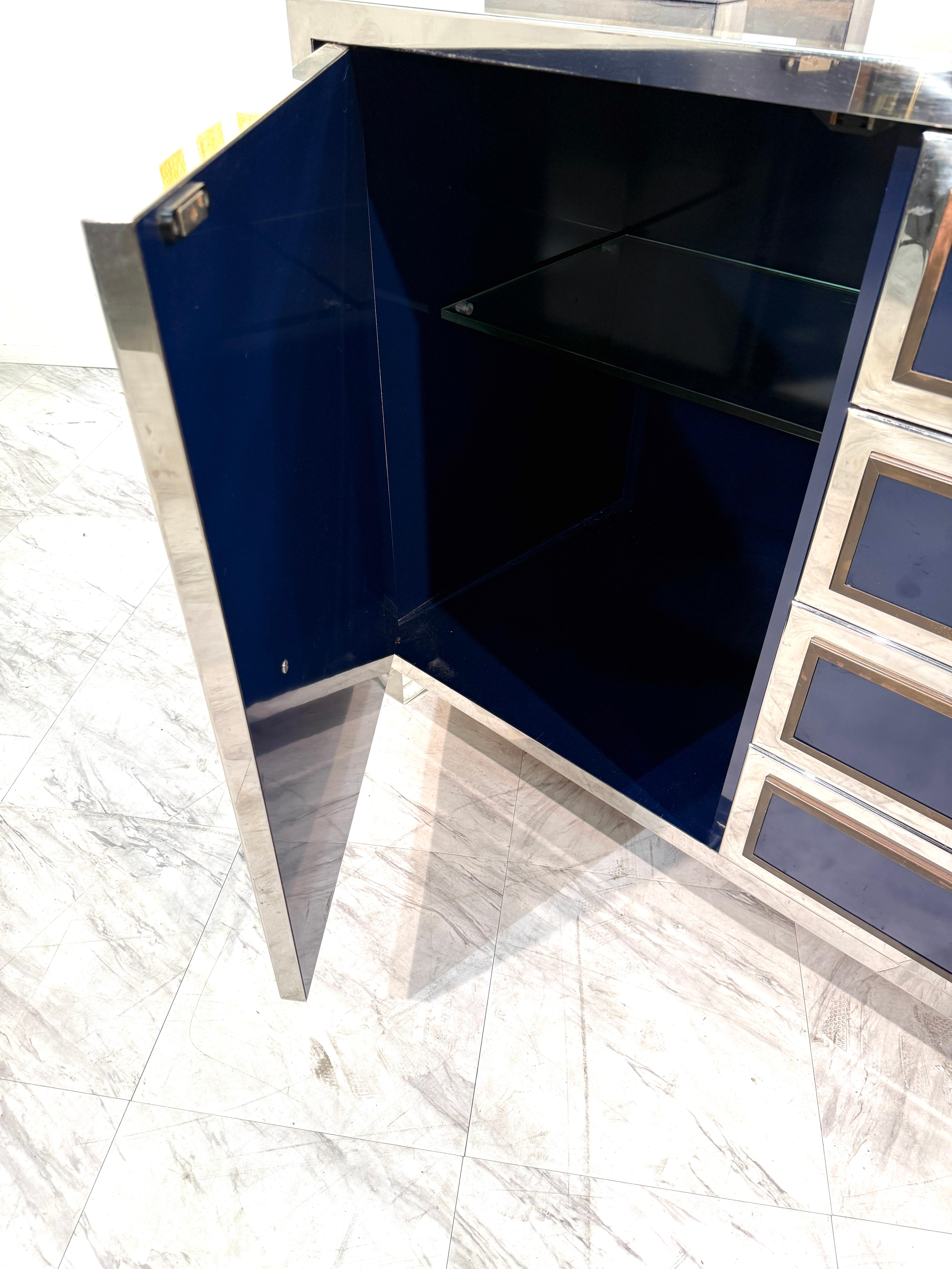 Italian Chrome and Lacquered Credenza with Geometric Bookshelf, 1970s For Sale 1