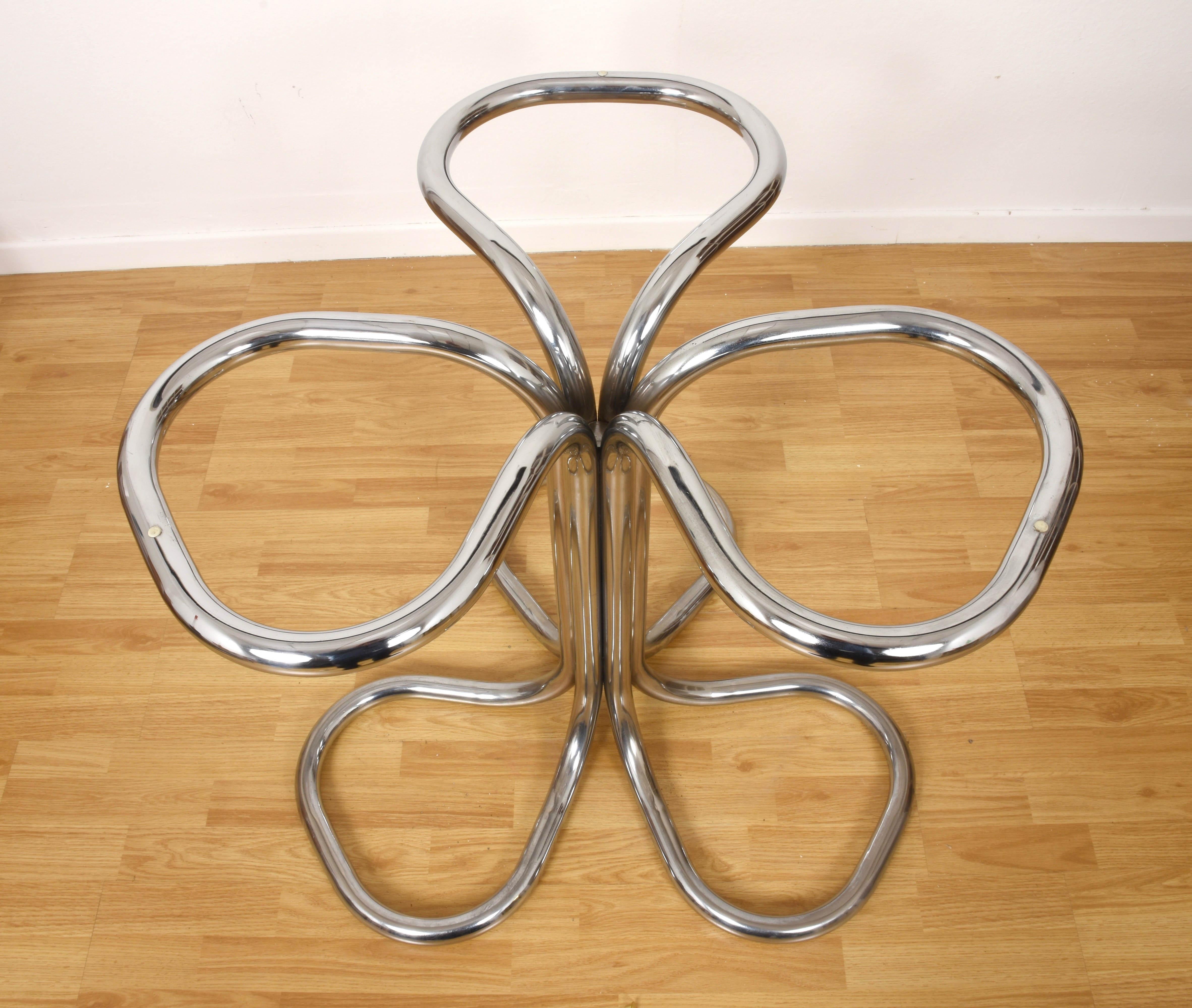 Italian Chrome Base Smoked Glass Top Dining Table, Giotto Stoppino, Italy, 1970s In Good Condition In Roma, IT