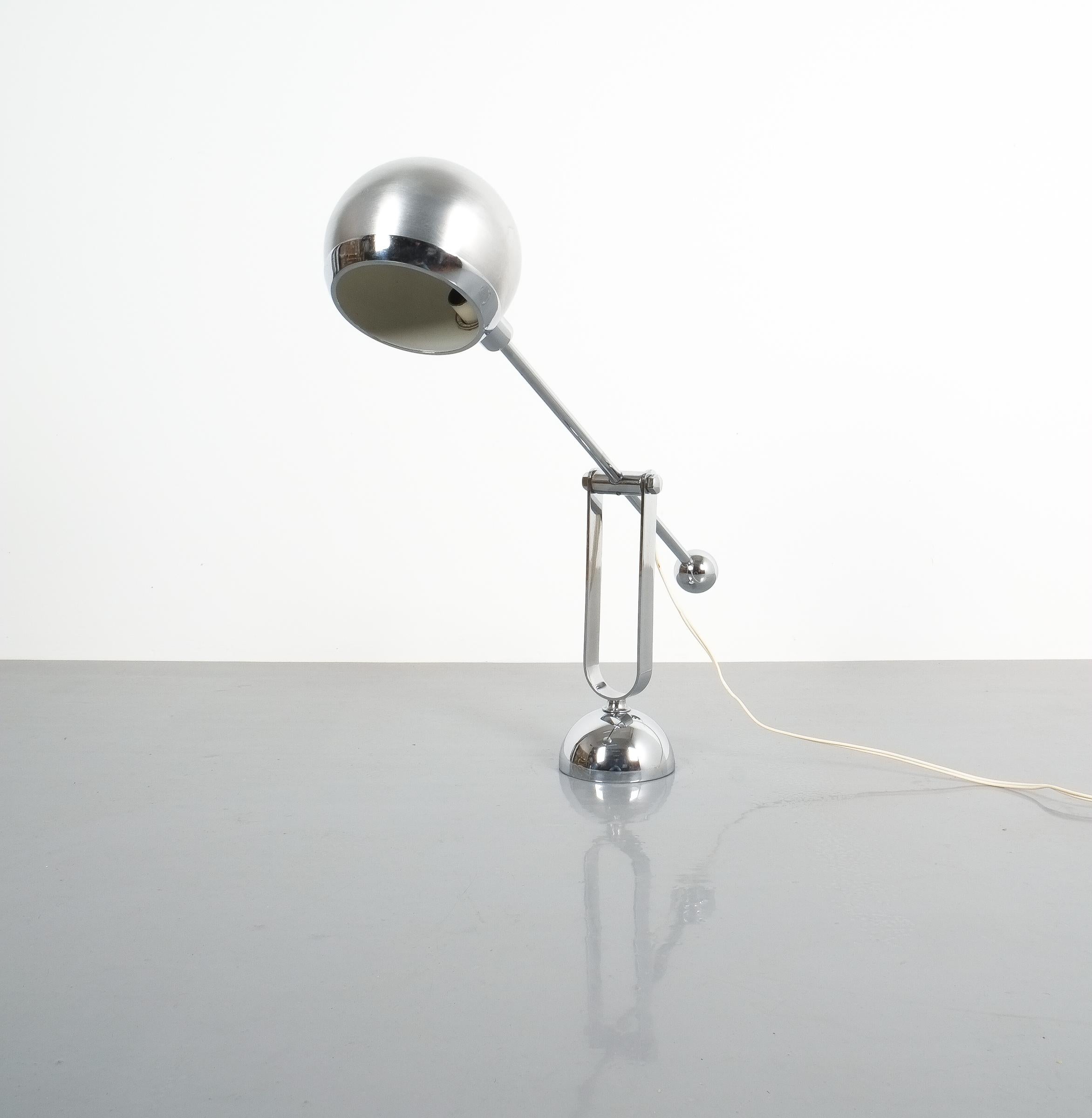 Aluminum Italian Chrome Counterweight Table Lamp by Sergio Asti