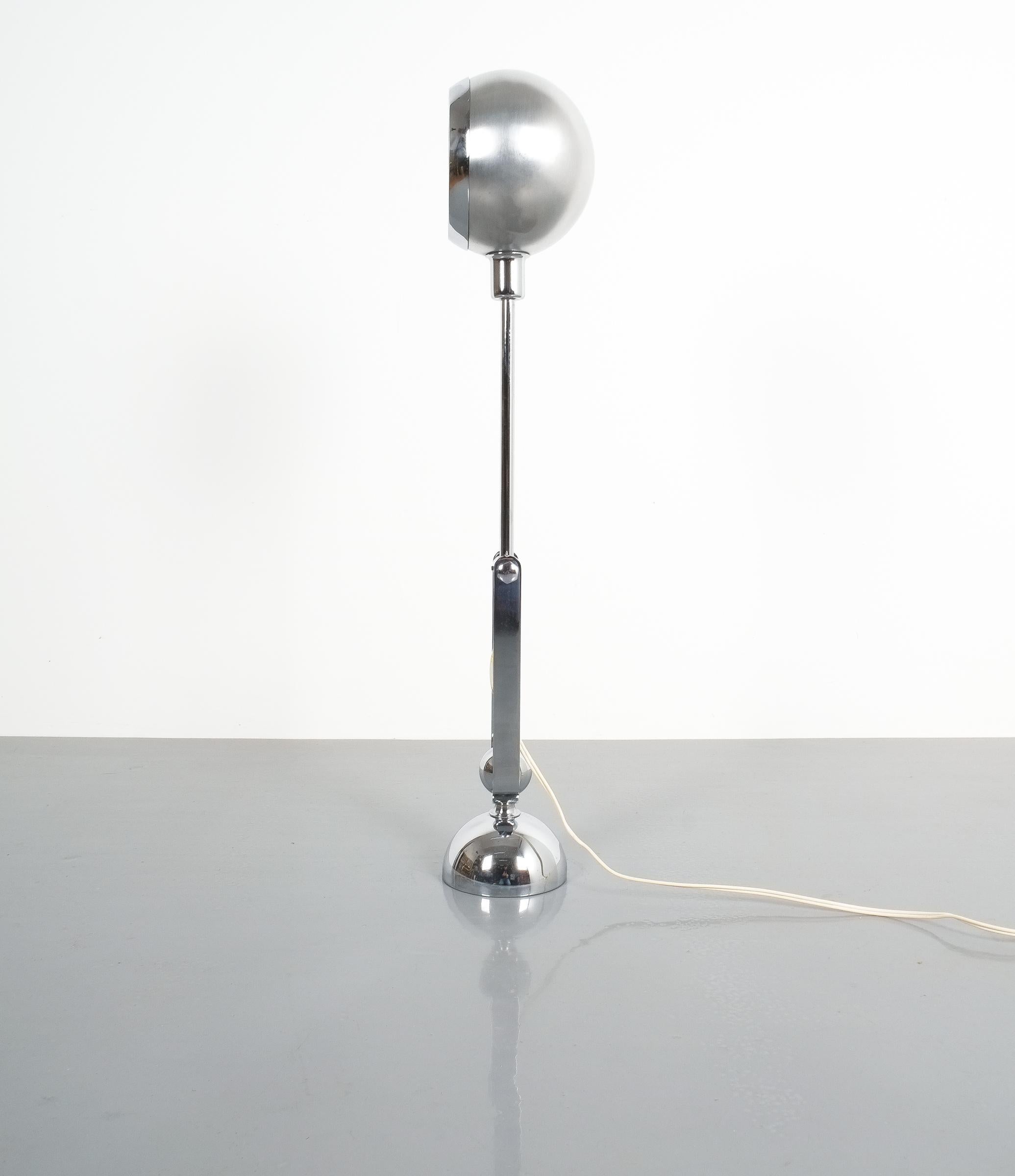Italian Chrome Counterweight Table Lamp by Sergio Asti 2