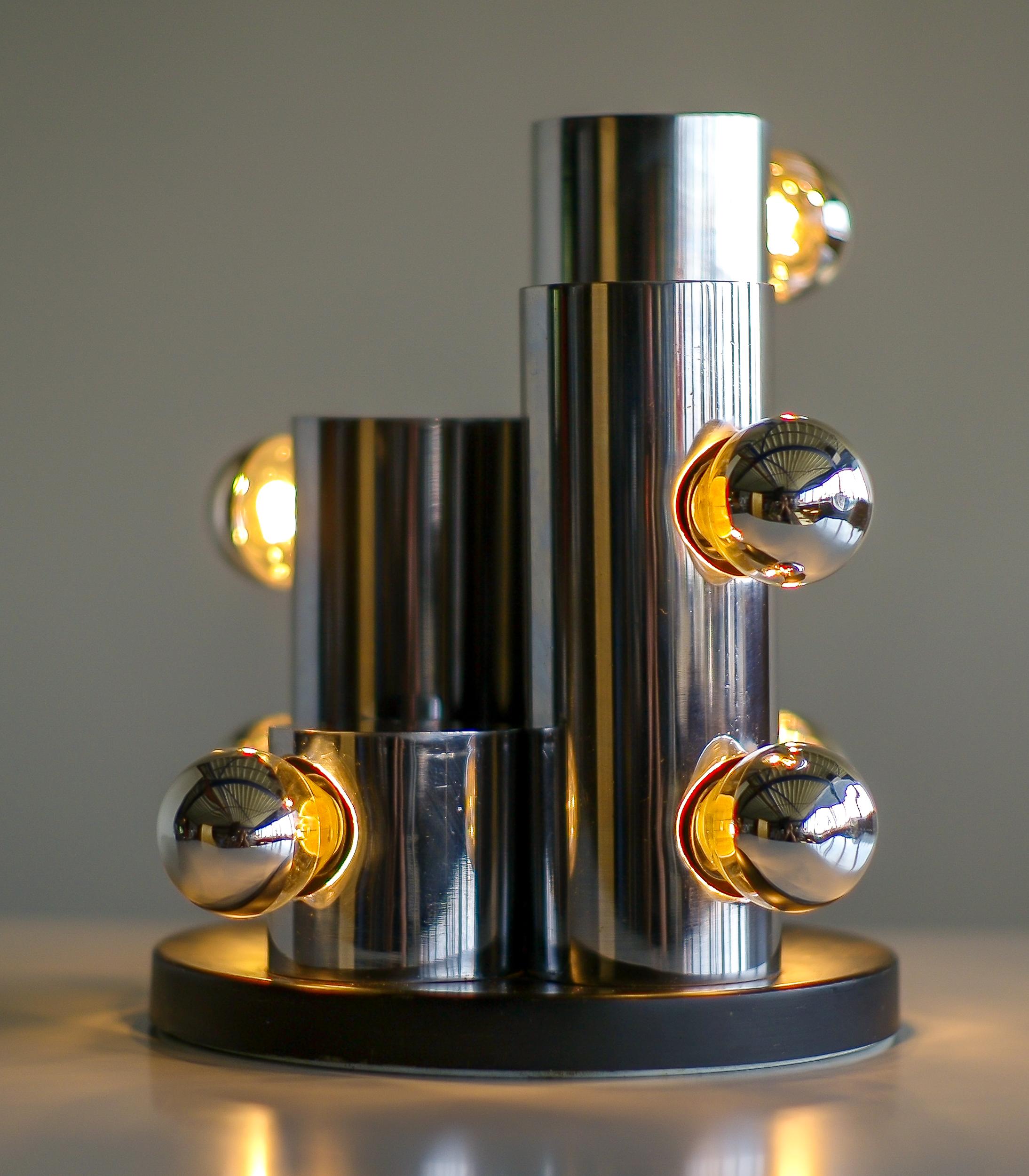 Italian Chrome Cylinders Table Lamp, 1965 For Sale 1