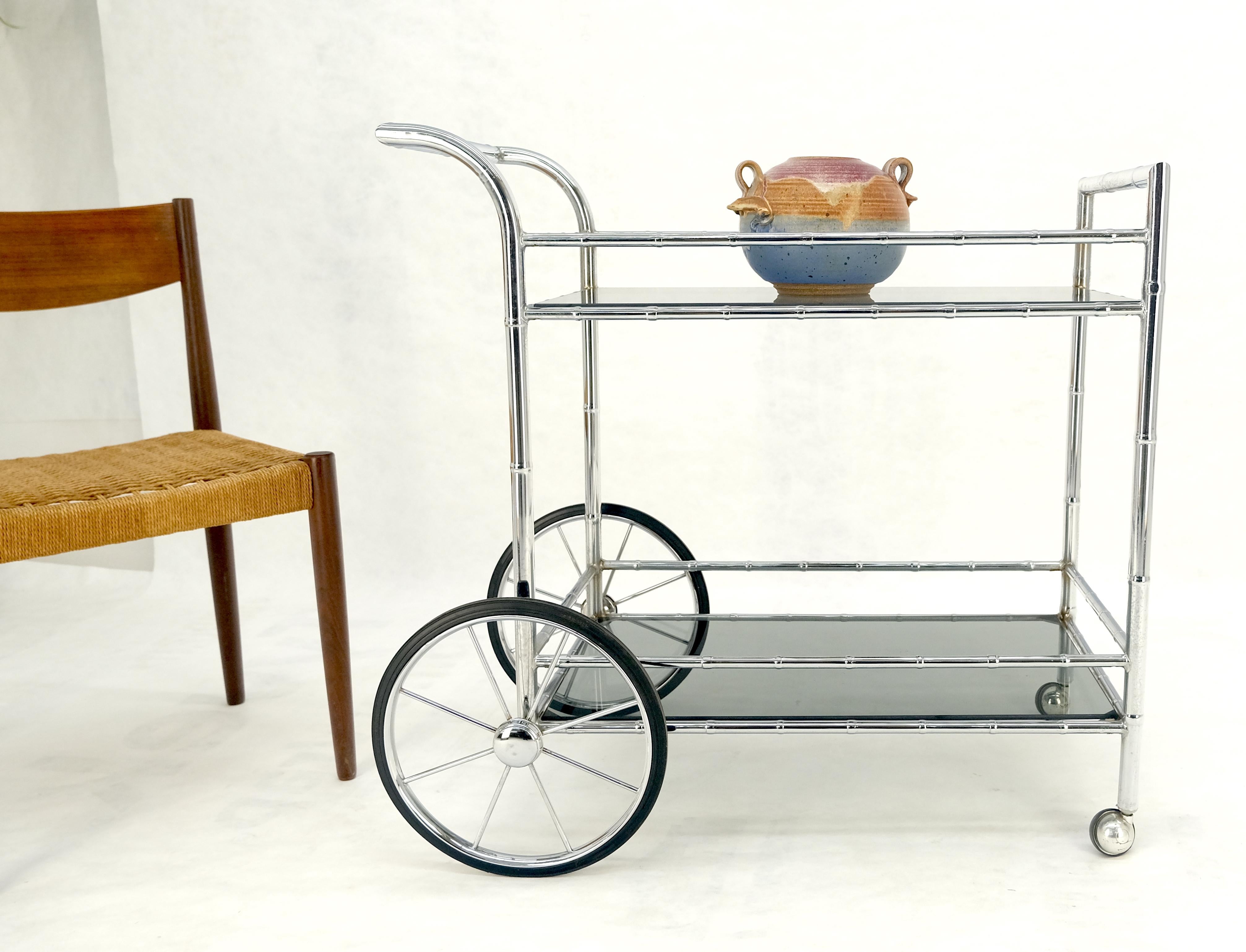 Table de bar à deux étages en faux bambou chromé et verre fumé MINT en vente 3