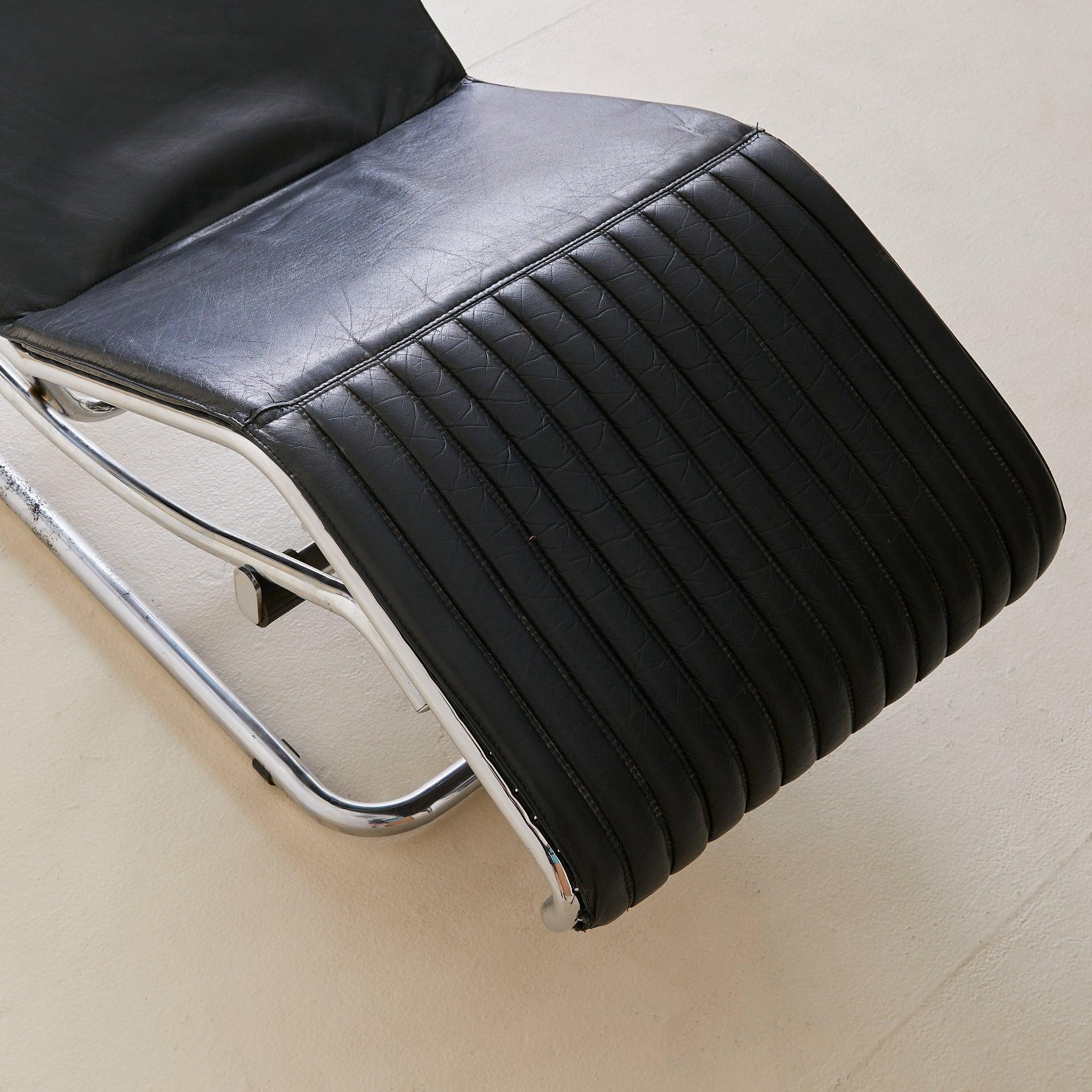 Italian Chrome + Leather Chaise Lounge by Guido Faleschini, 1970s im Angebot 1