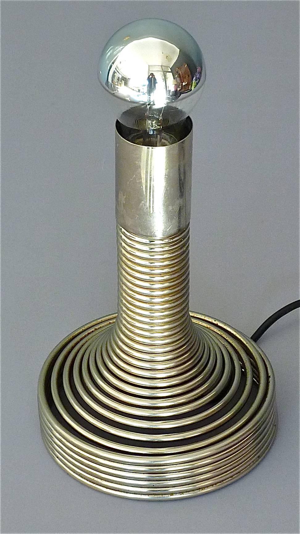 Ère spatiale Lampe de bureau italienne Angelo Mangiarotti pour bougie, spirale en acier chromé, années 1970 en vente