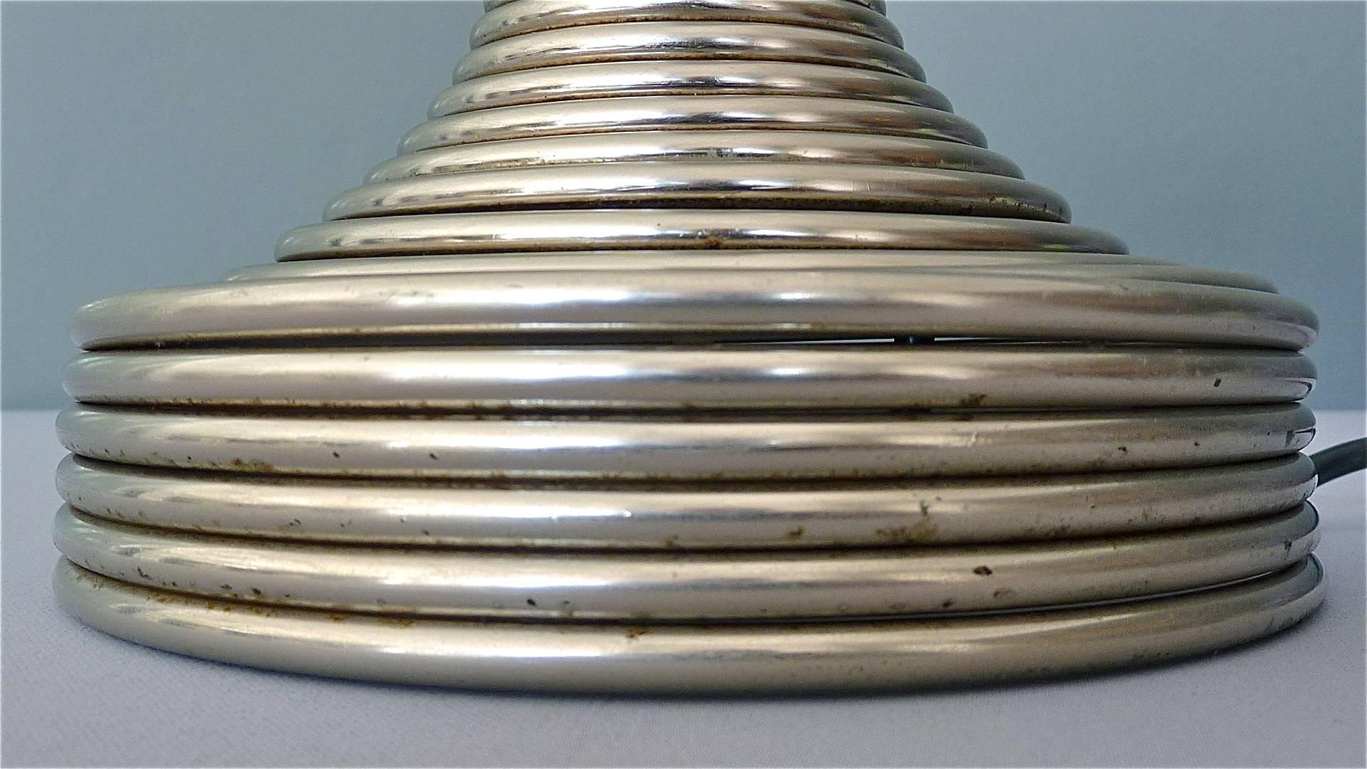 Lampe de bureau italienne Angelo Mangiarotti pour bougie, spirale en acier chromé, années 1970 Bon état - En vente à Nierstein am Rhein, DE