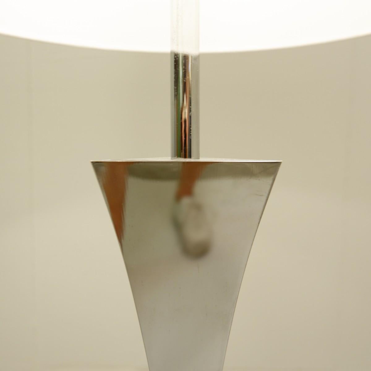 Italian Chrome Table Lamp by A. Tonello & A. Montagna Grillo For High Society In Good Condition For Sale In Brussels, BE