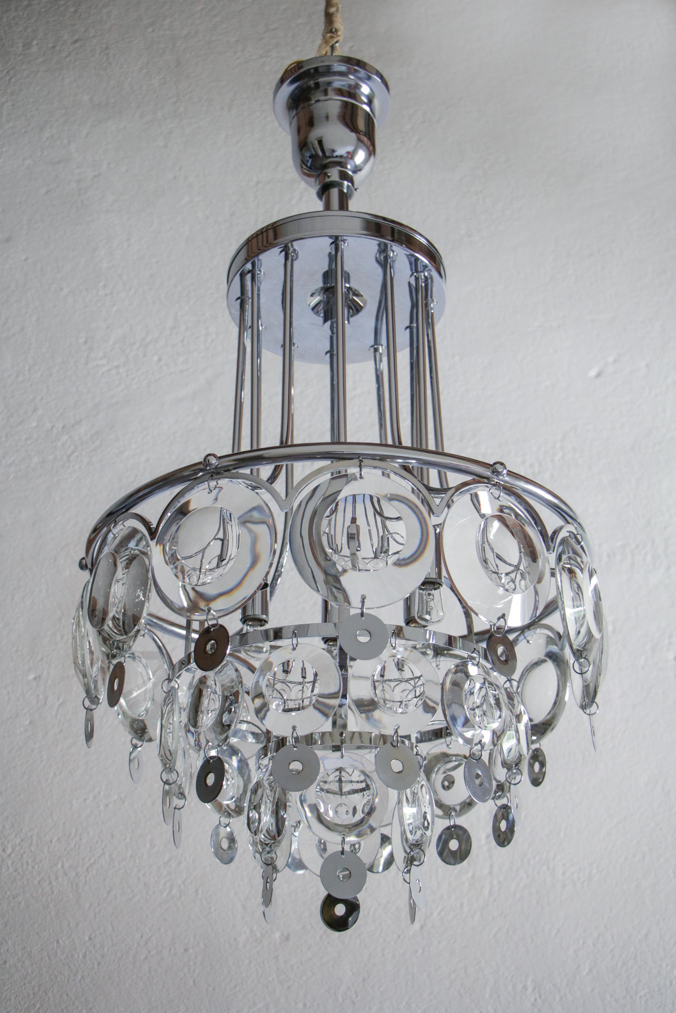 Italian Chromed Chandelier Attributed to Oscar Torlasco, 1970s In Good Condition For Sale In Traversetolo, IT