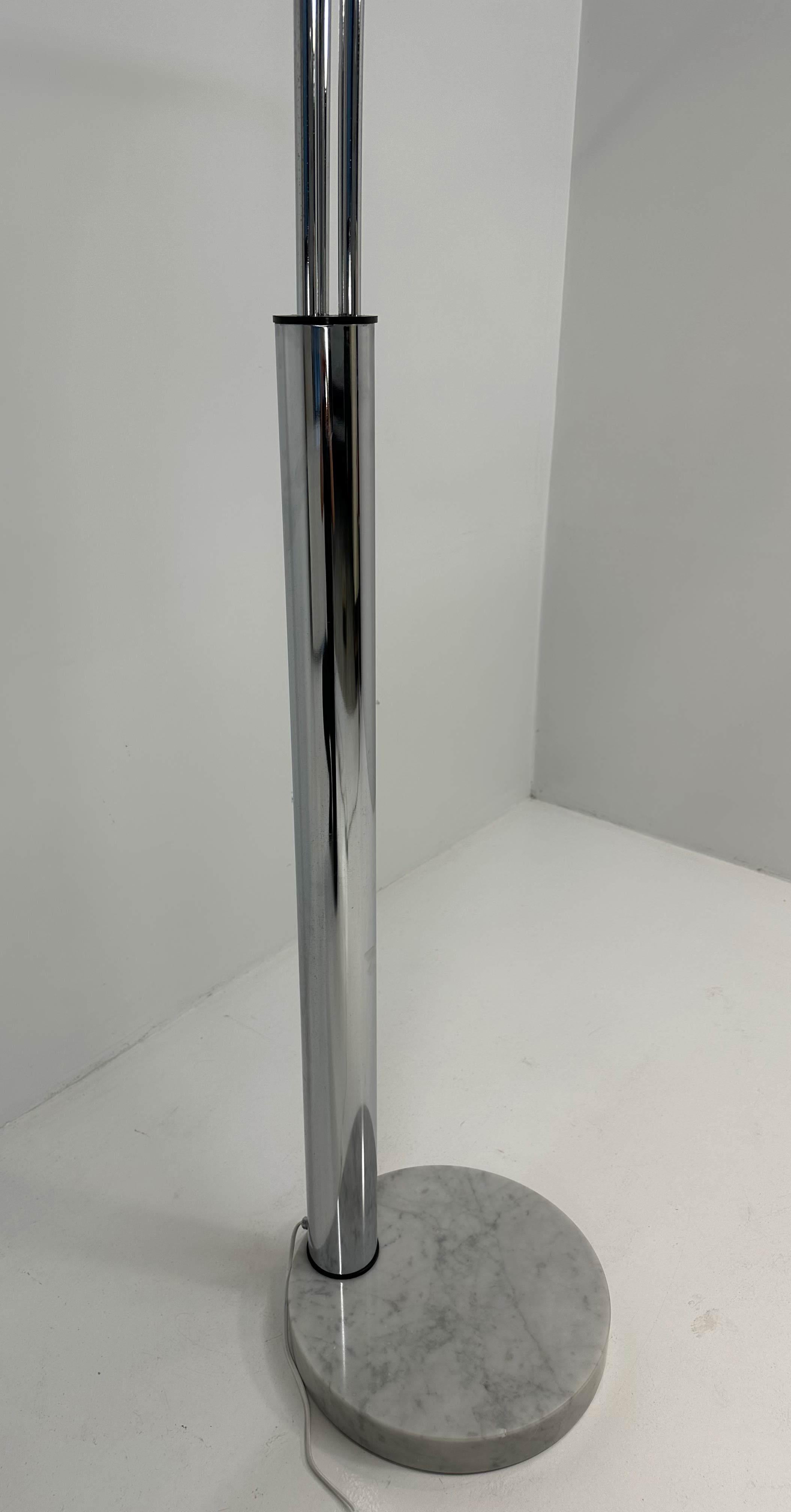 Lampadaire italien chromé, attribué à Reggiani, 1970 en vente 1