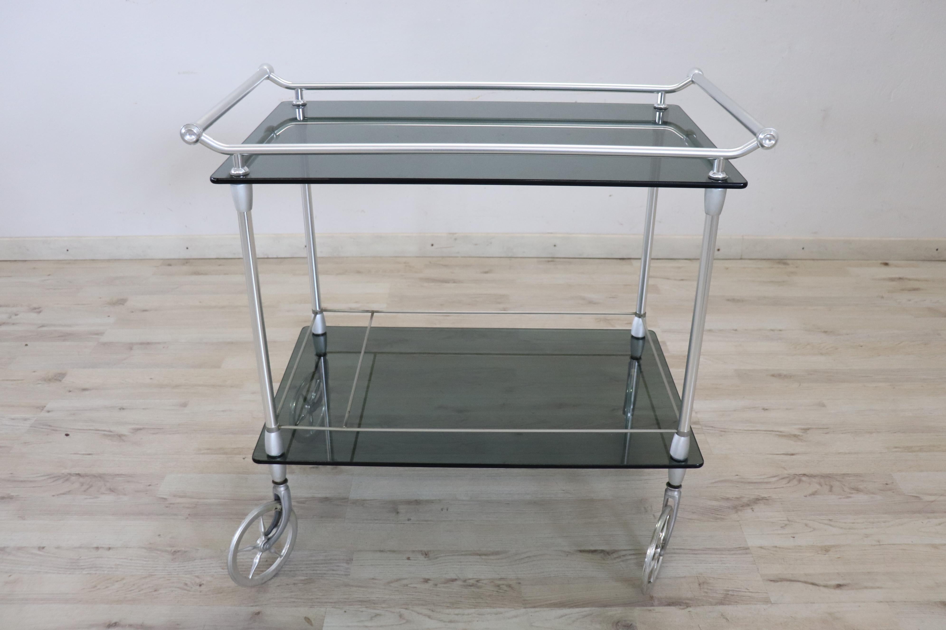 Carrito de bar italiano de metal cromado y cristal, años 80 en venta 4