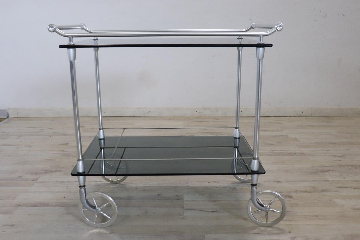 Carrito de bar italiano de metal cromado y cristal, años 80 Italiano en venta