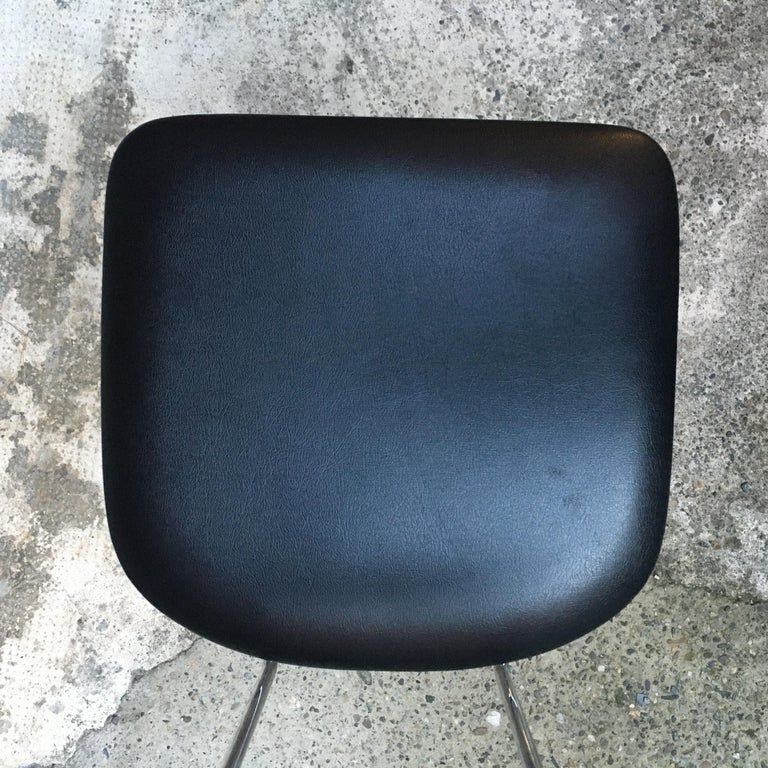 Italian Chromed Metal Chair with Leather Cover by Mendini for Zabro, 1980s For Sale 2