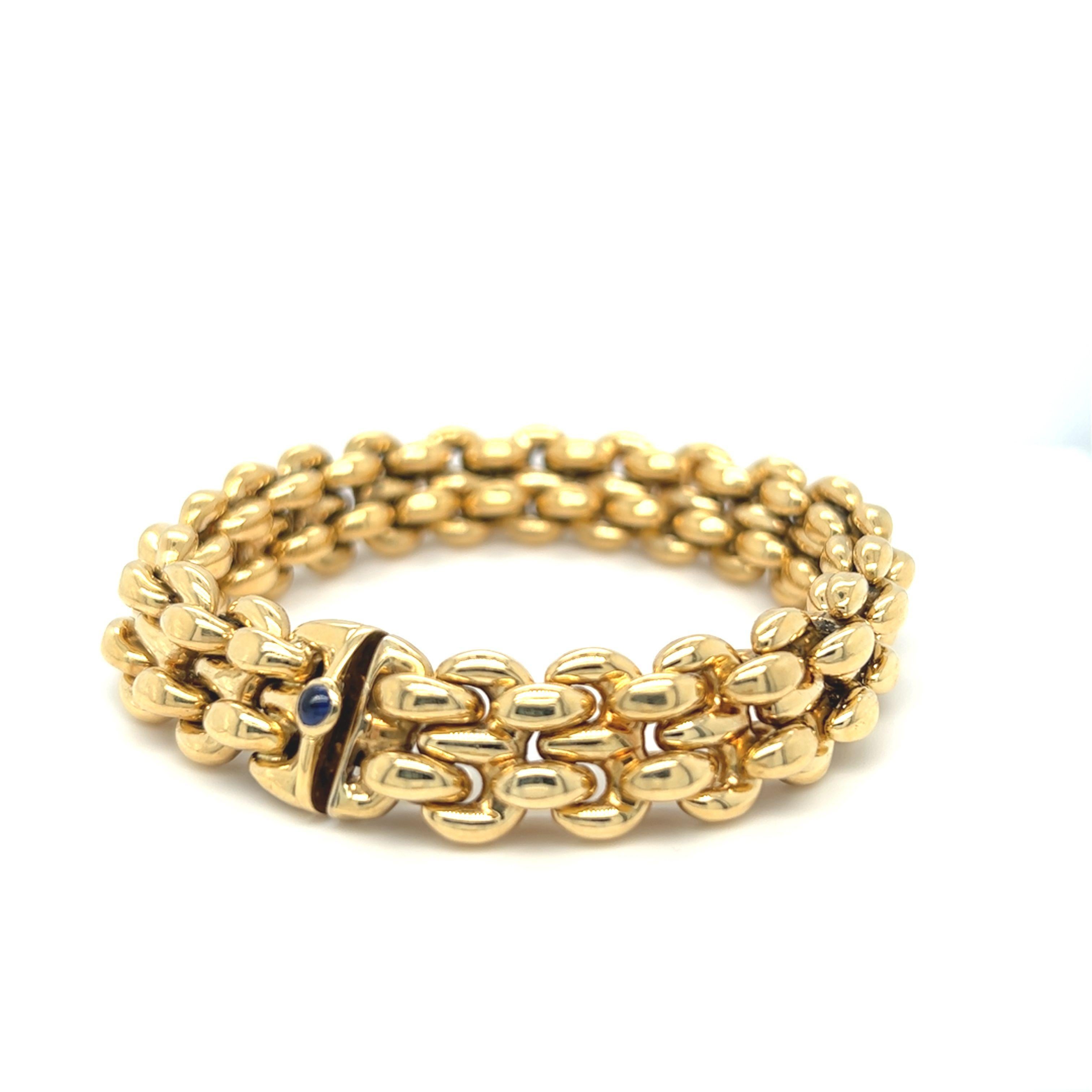 Italian Chunky Chain with Sapphire Clasp Bracelet 18K Yellow Gold In Excellent Condition For Sale In beverly hills, CA