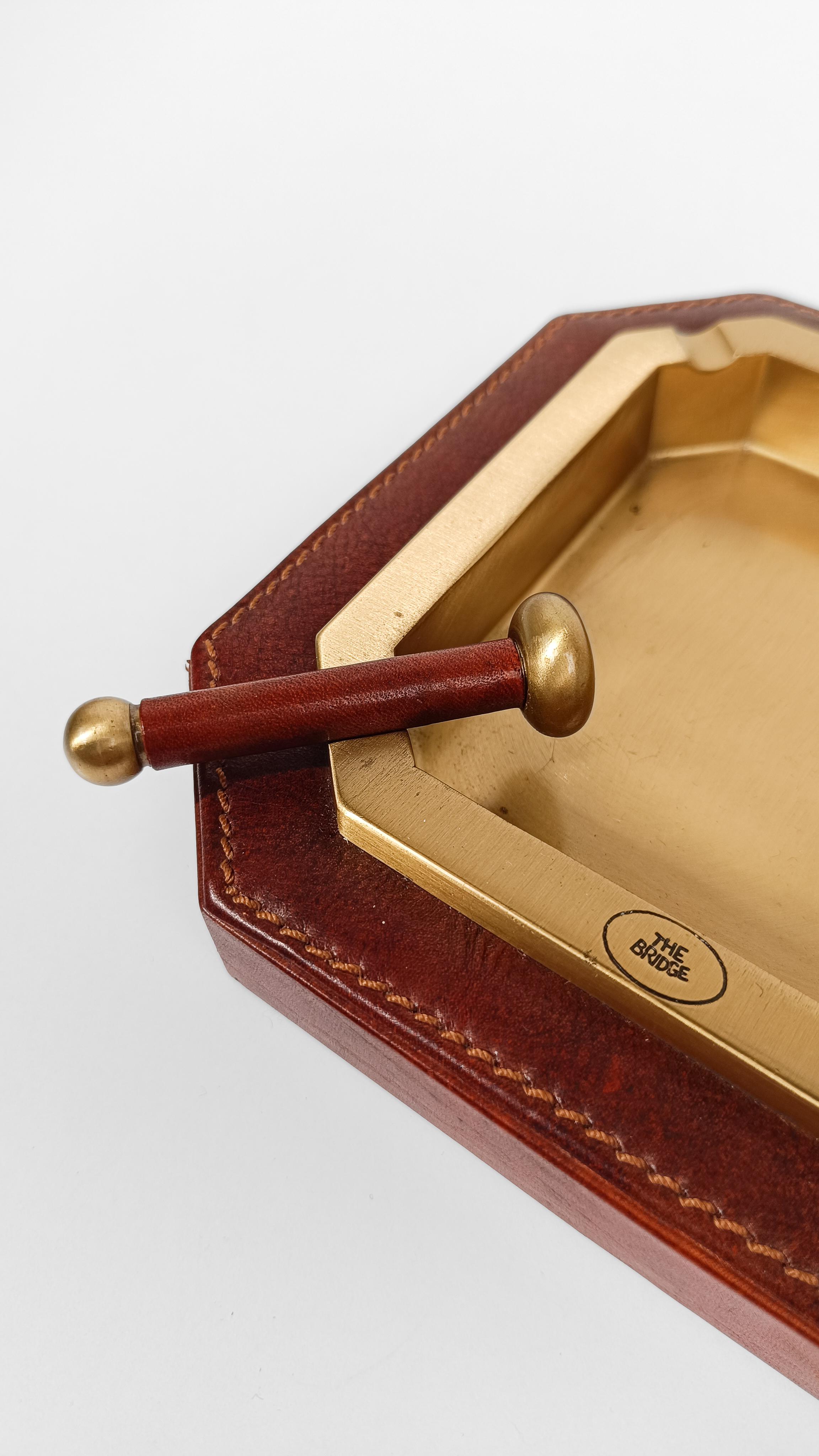 Italian Cigar Ashtray made in Brass And Cognac Leather By The Bridge For Sale 4