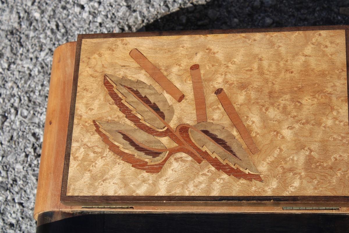 Boîte à tabac à cigares italienne Art déco 1930 avec incrustations de bois de Sorrento fins en vente 3