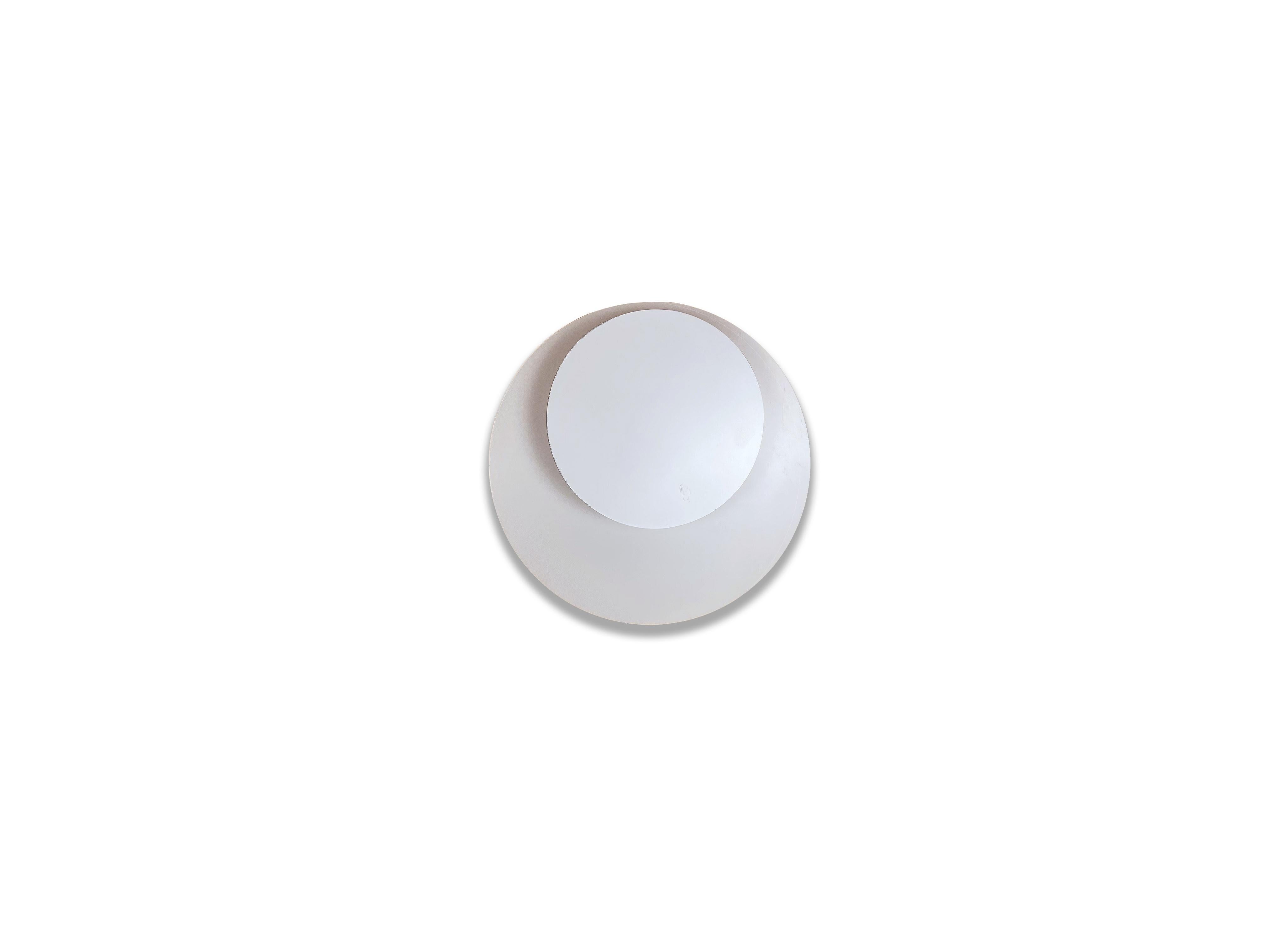 Italienische Circle Scone Wandleuchten von Rosario Hurtado und Roberto Feo, Modell Guau (Metall) im Angebot