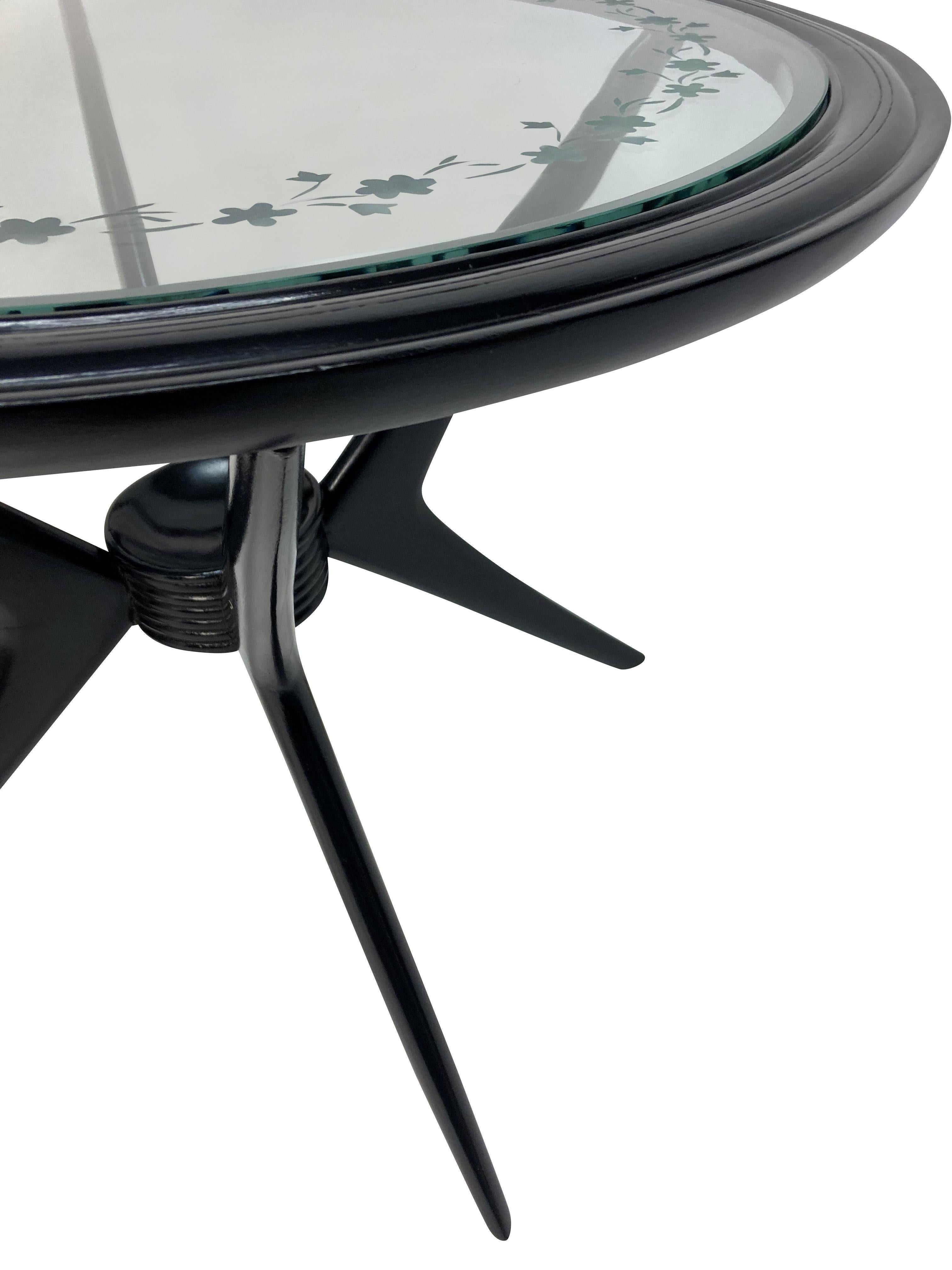 Mid-Century Modern Italian Circular Occasional Table by Cassina For Sale